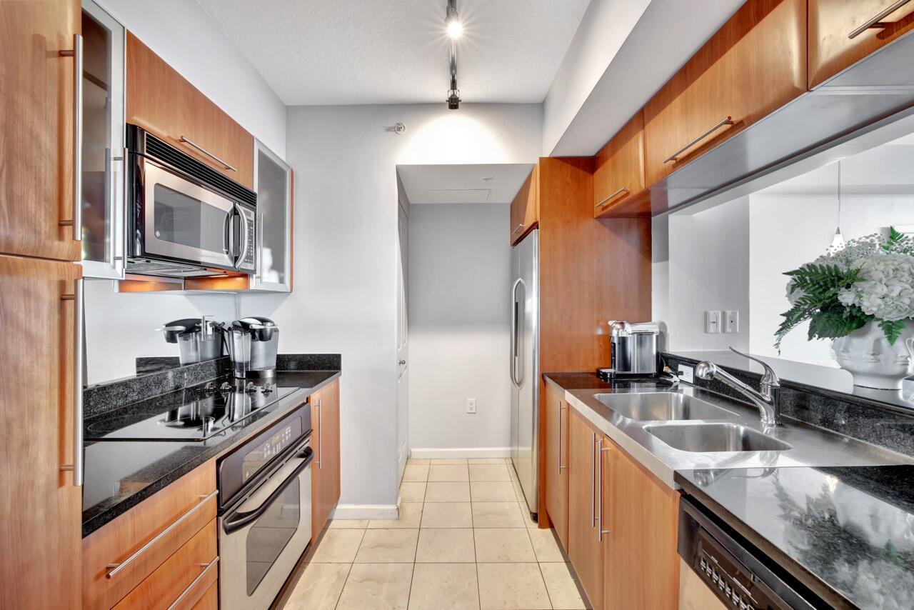 610 W Las Olas Boulevard 1711n