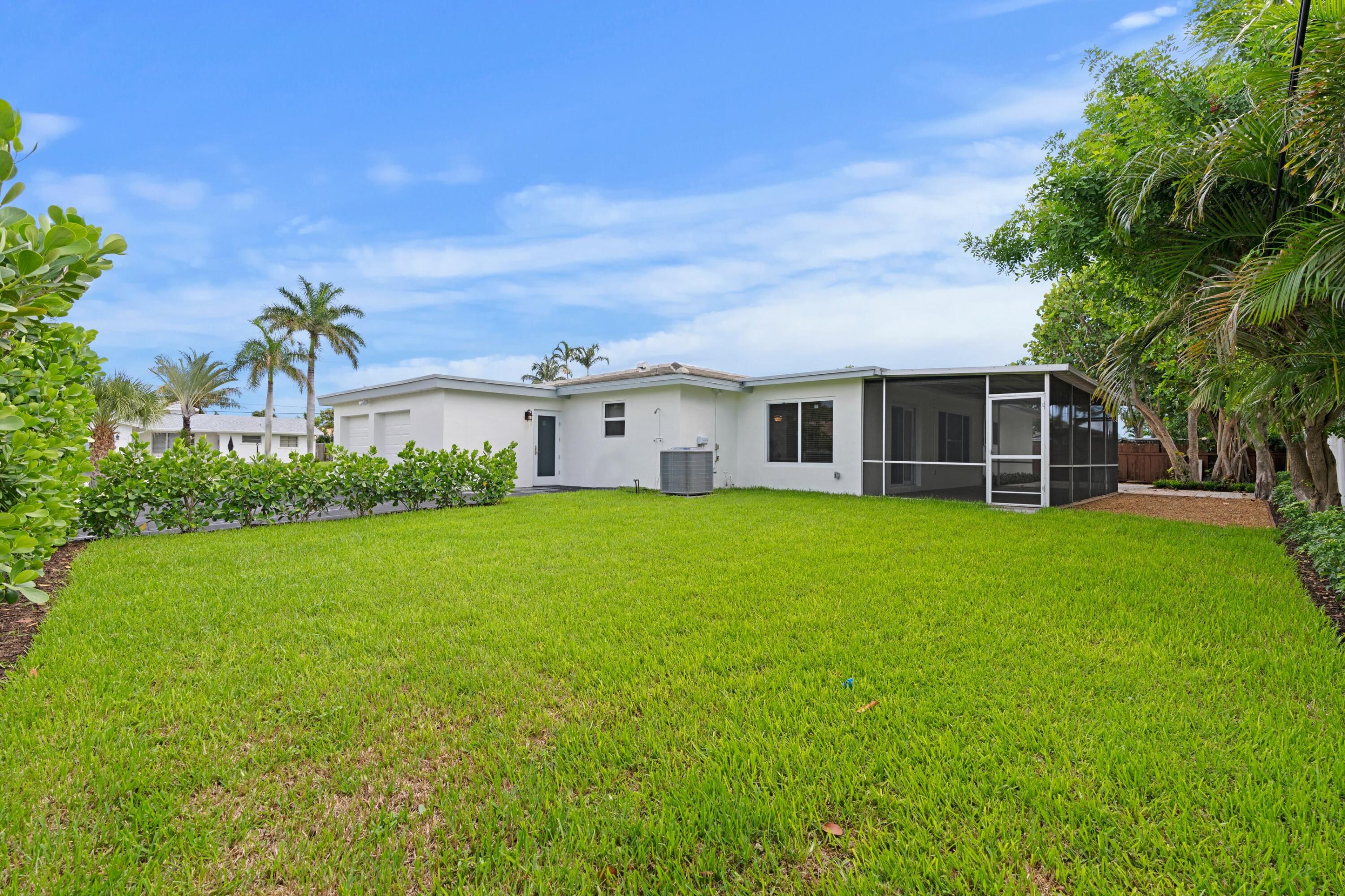 300 NE 24th Street