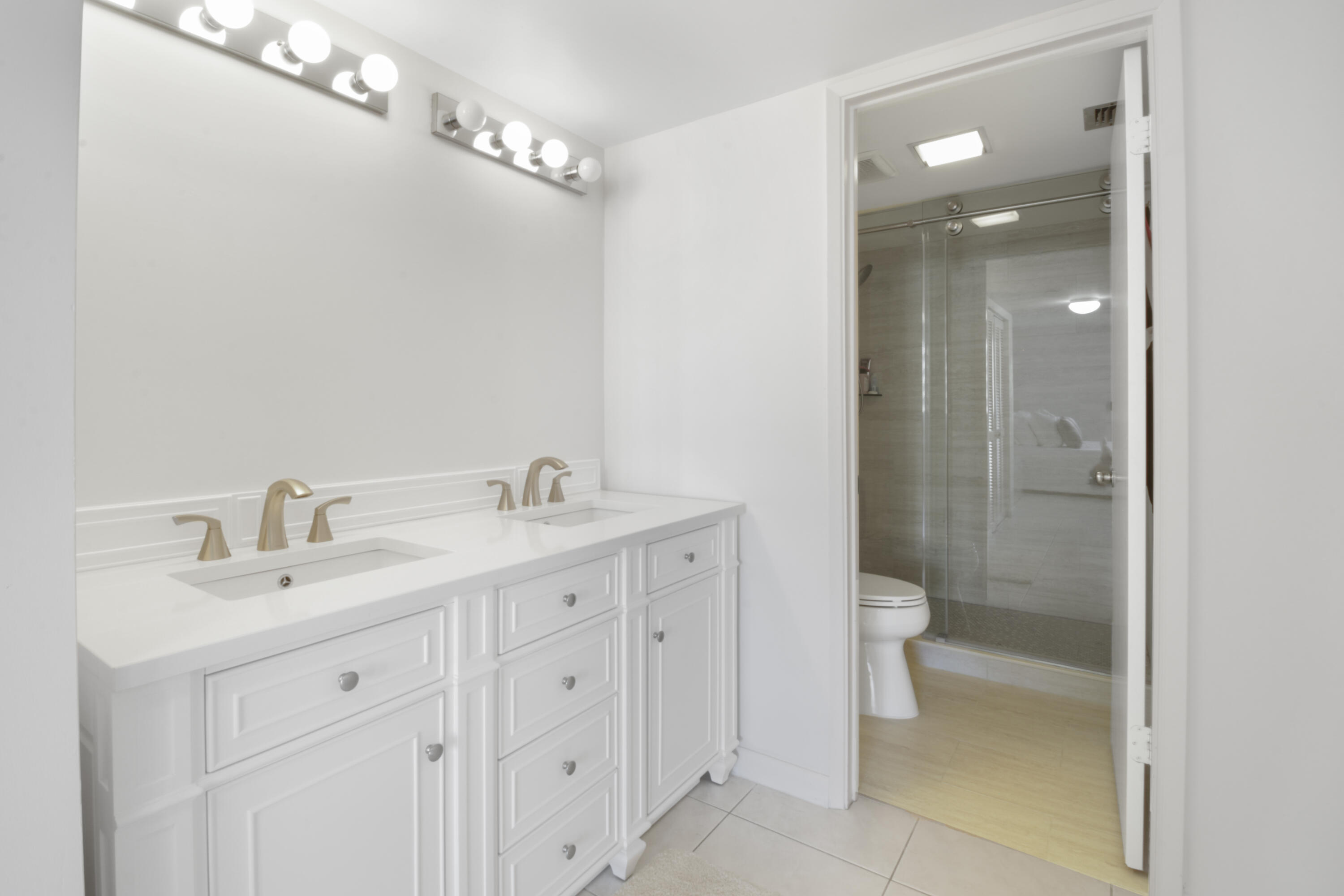 3420 S Ocean Boulevard 9q