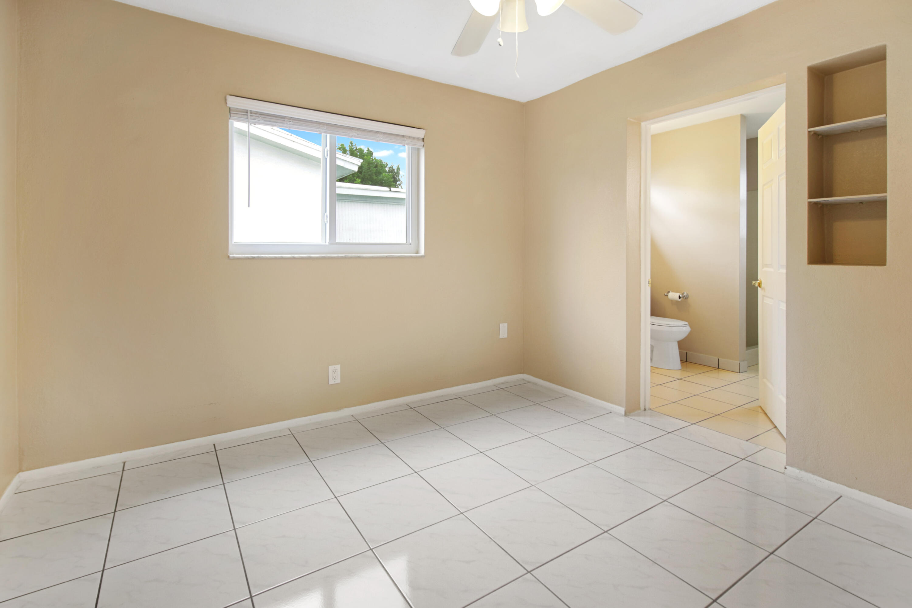 1008 Leisure Lane