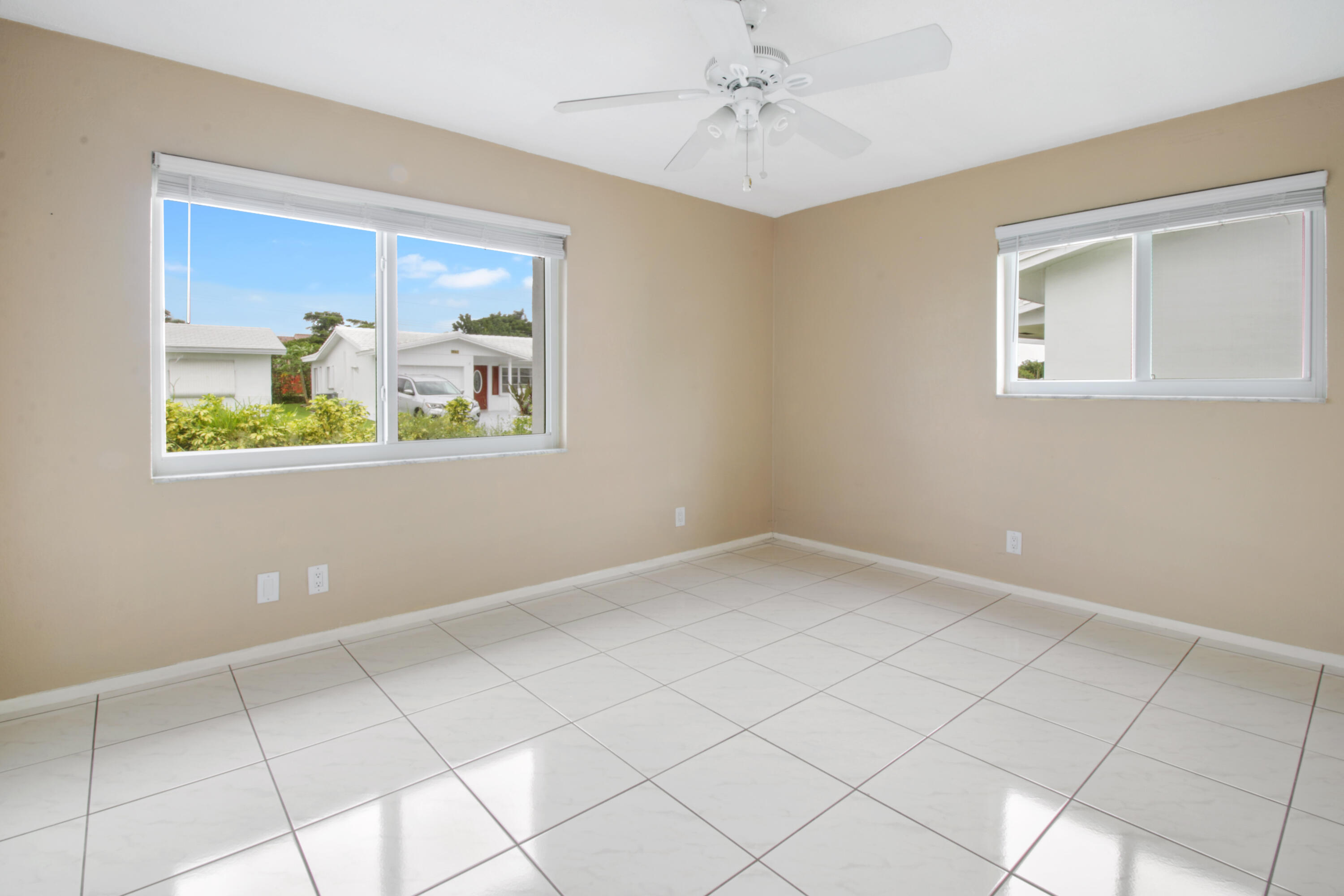 1008 Leisure Lane