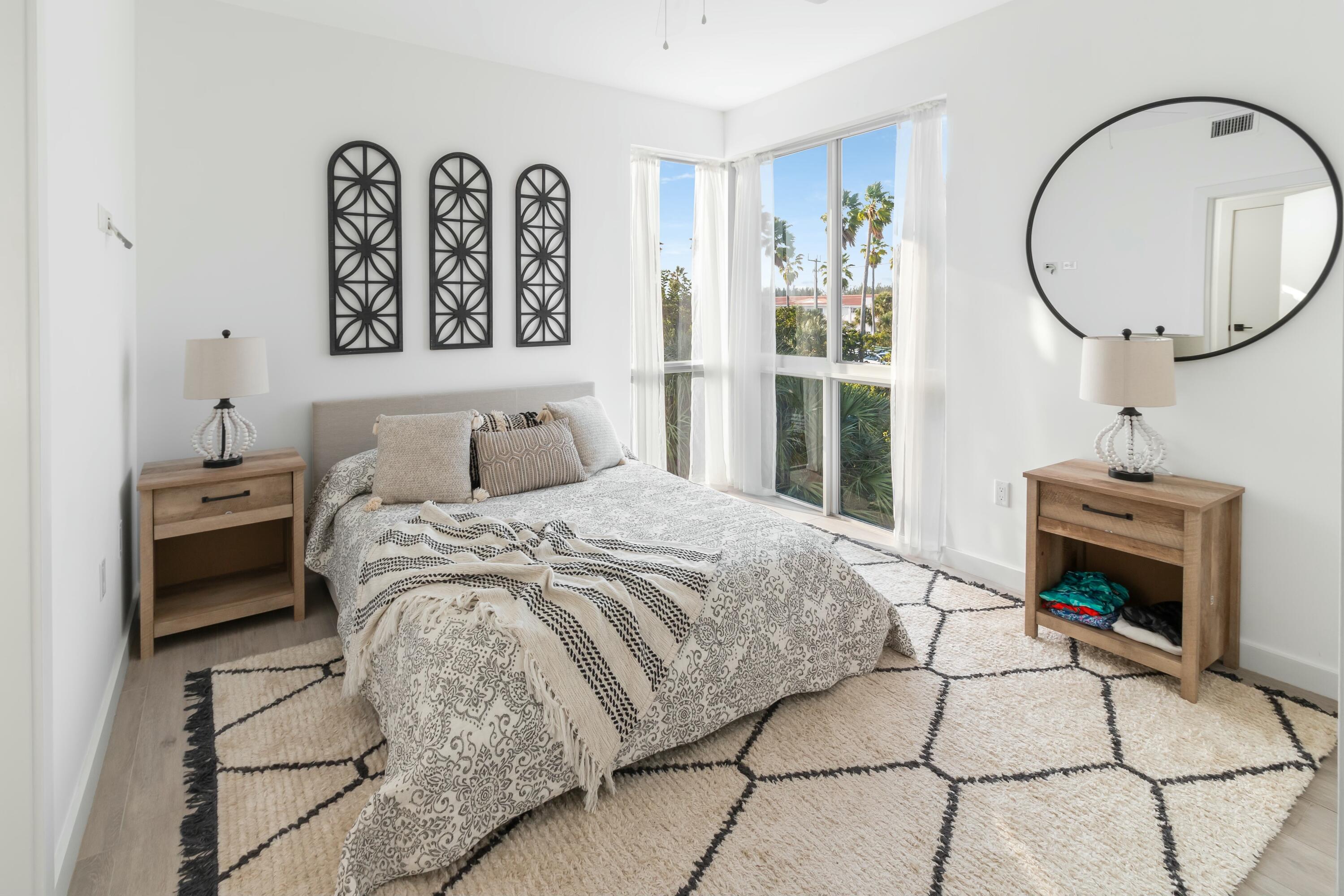 51 SE 19th Avenue 301