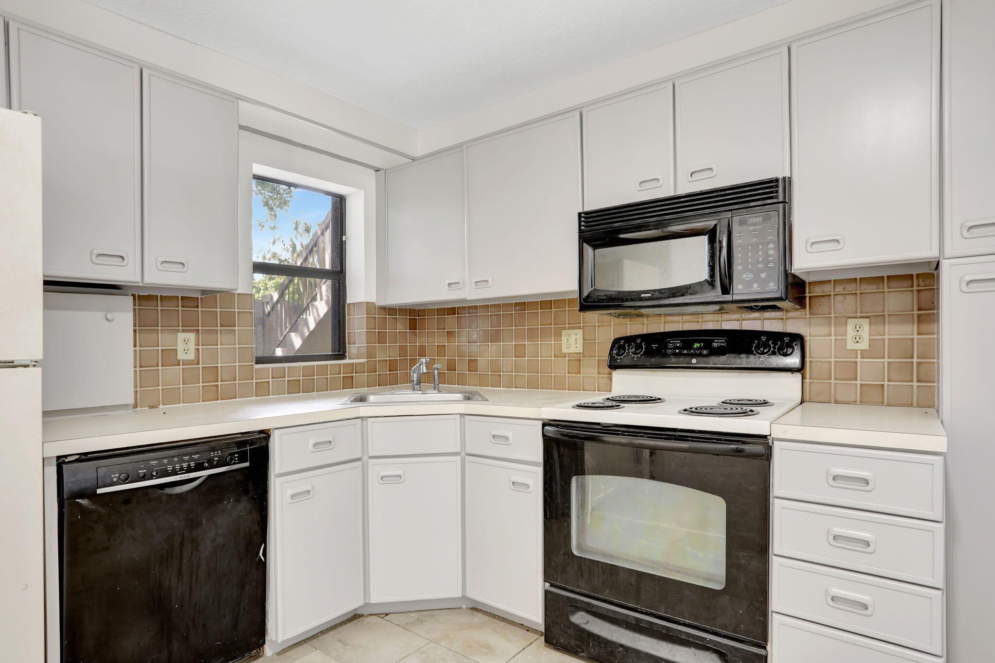 4733 NW 22nd Street 4283