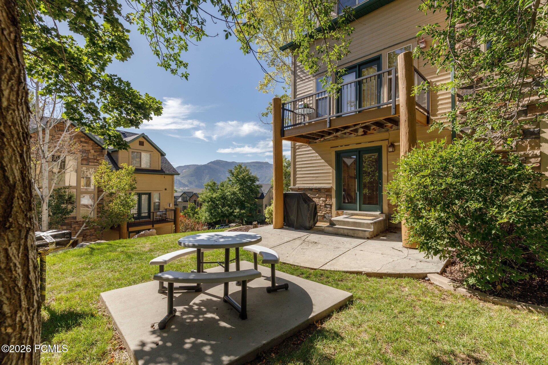 3562 N Fox Drive Unit 403