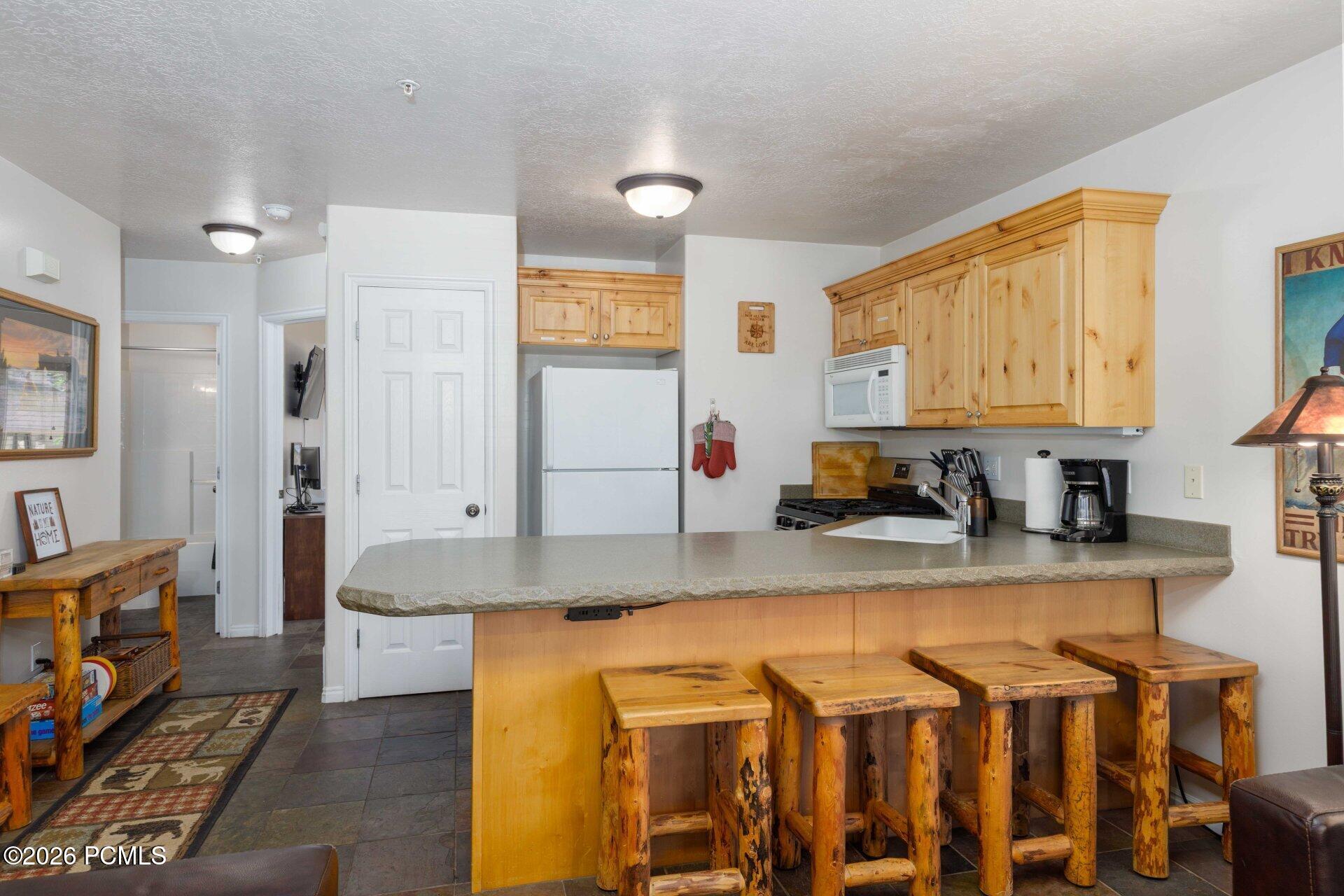 3562 N Fox Drive Unit 403