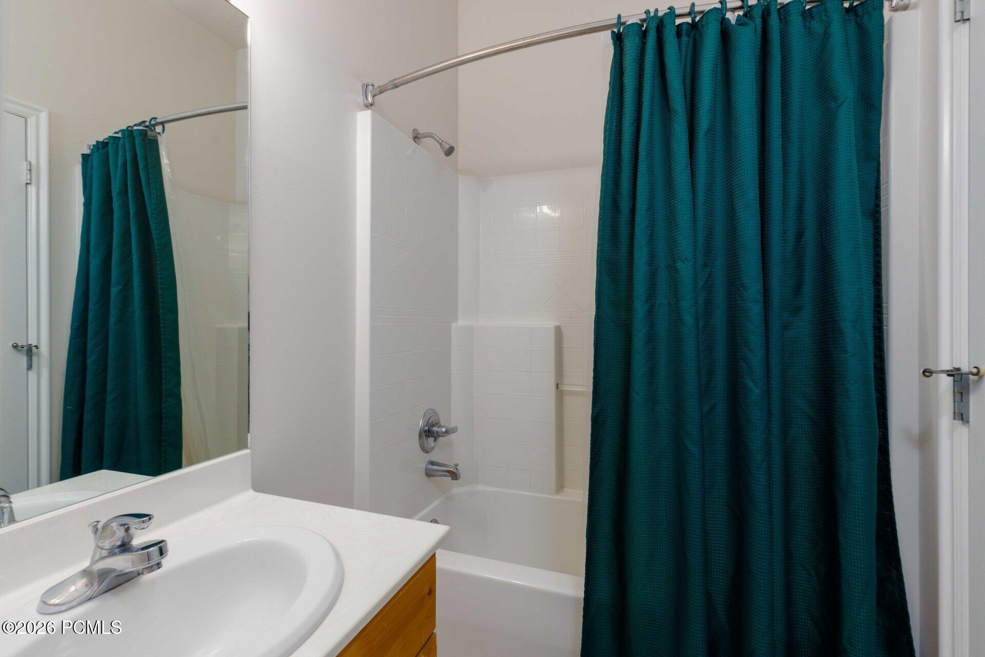 3562 N Fox Drive Unit 403