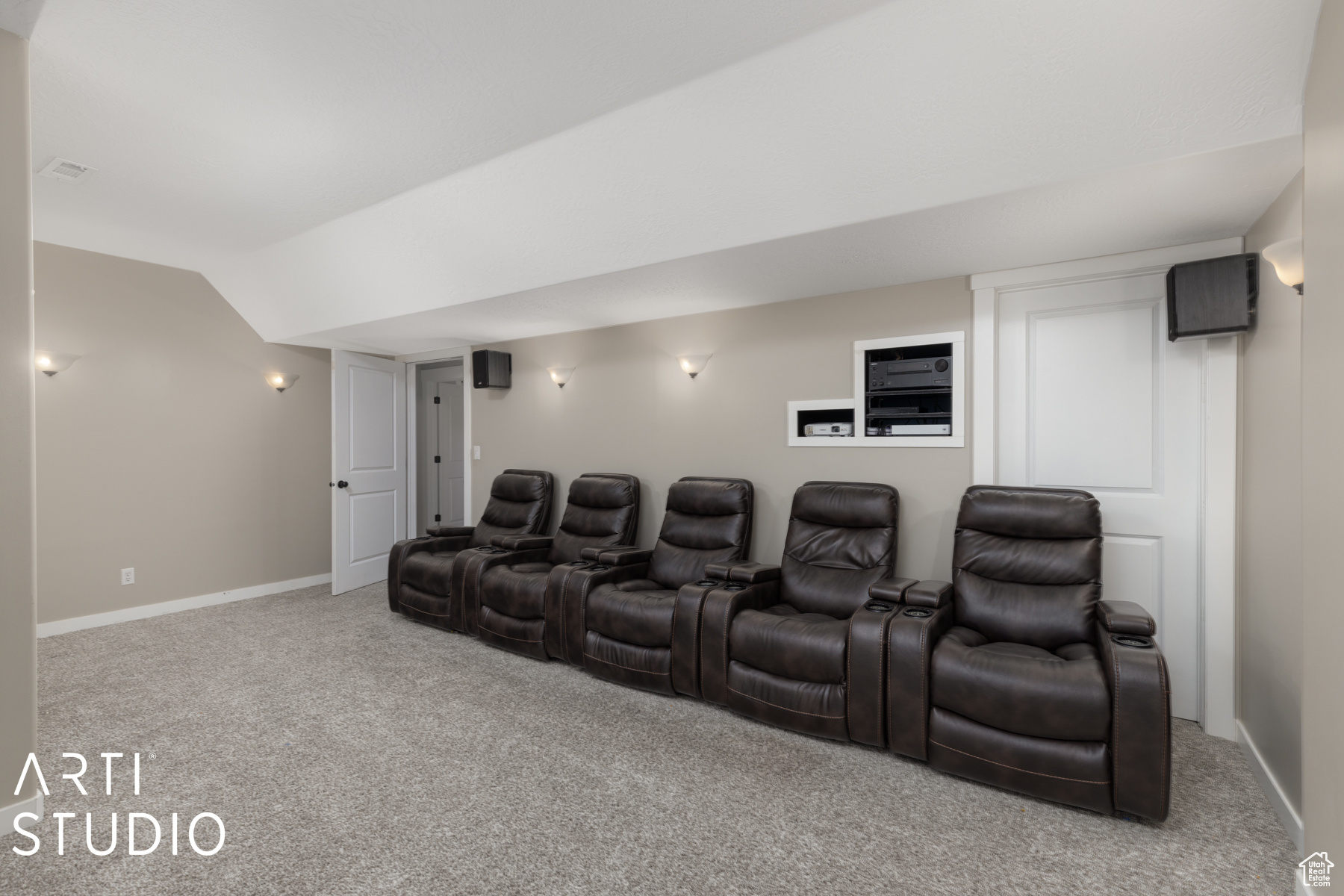 3784 N RIVERS EDGE RD