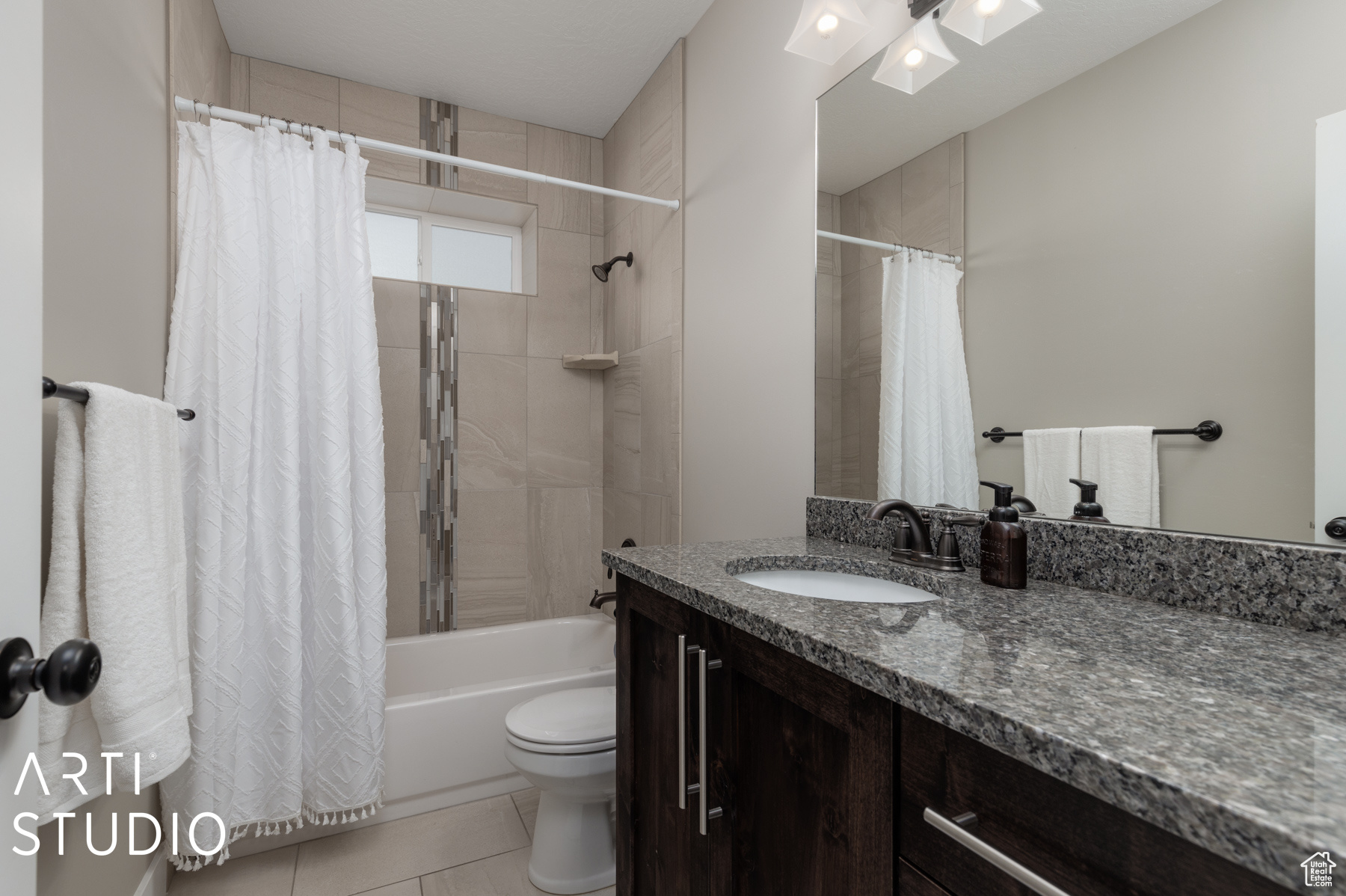 3784 N RIVERS EDGE RD