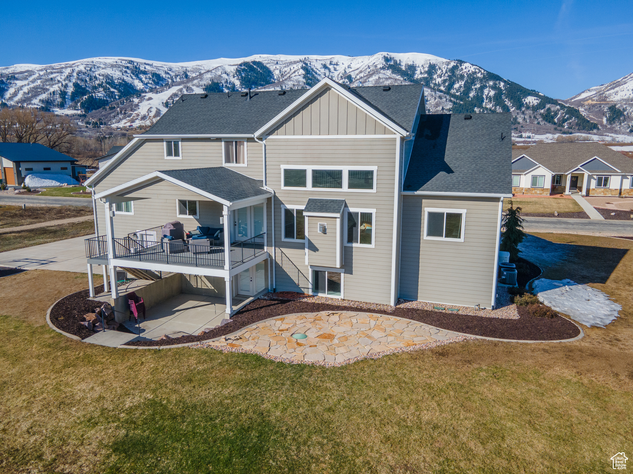 3784 N RIVERS EDGE RD