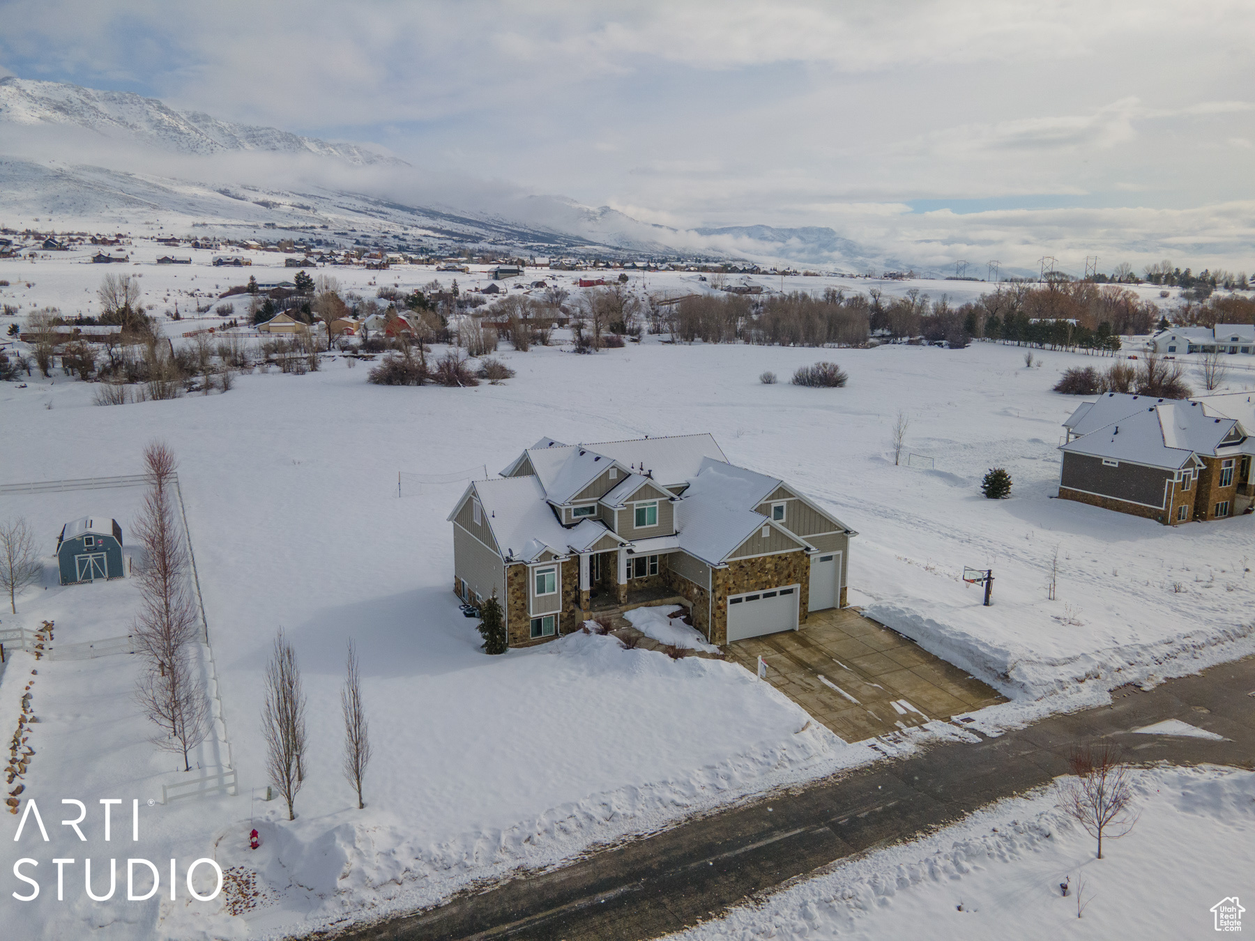 3784 N RIVERS EDGE RD