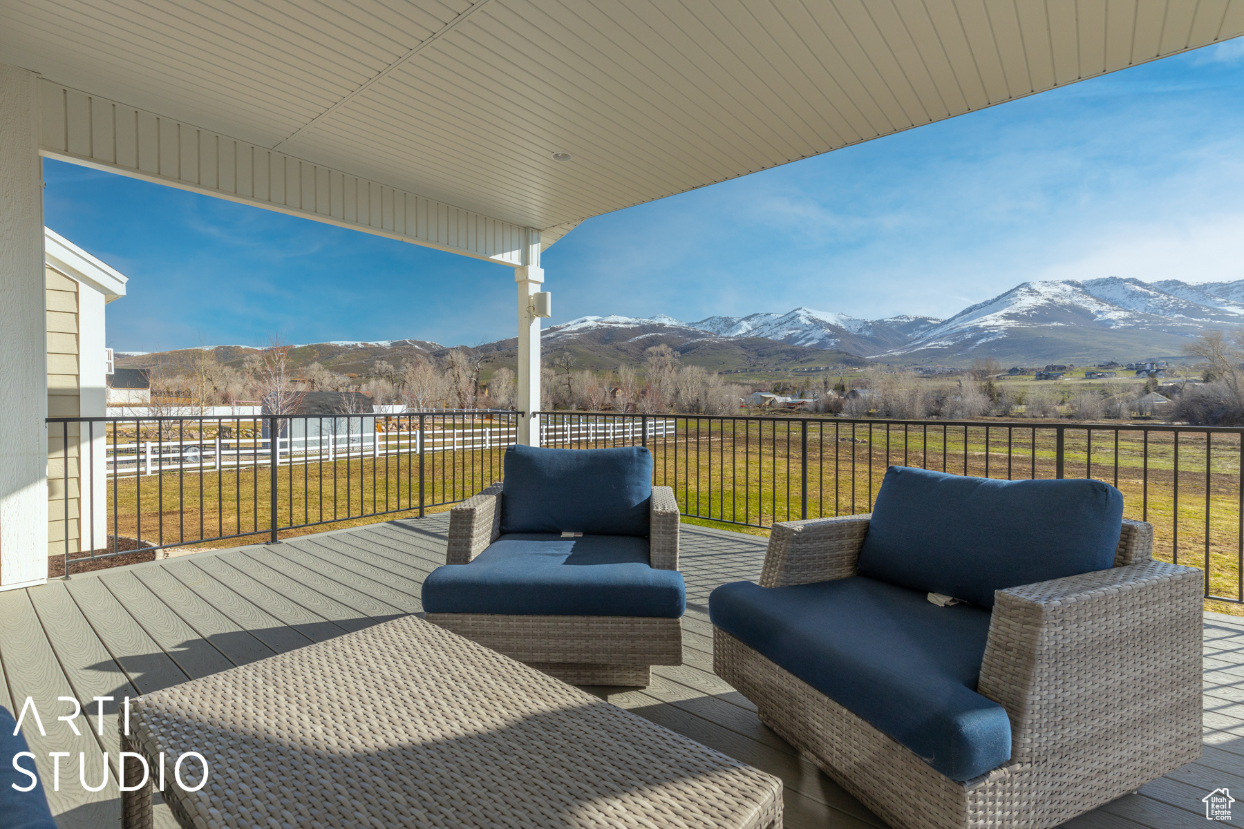 3784 N RIVERS EDGE RD