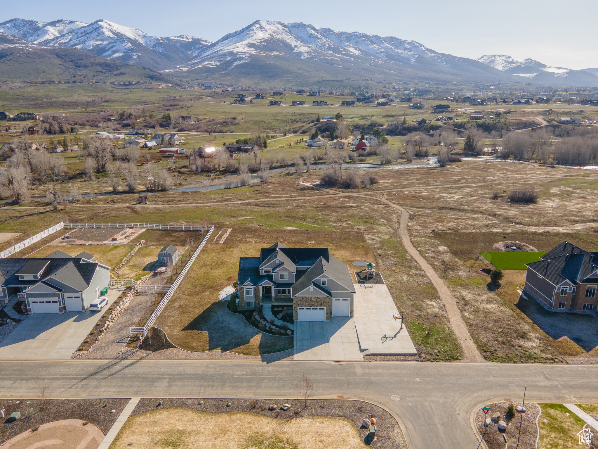 3784 N RIVERS EDGE RD