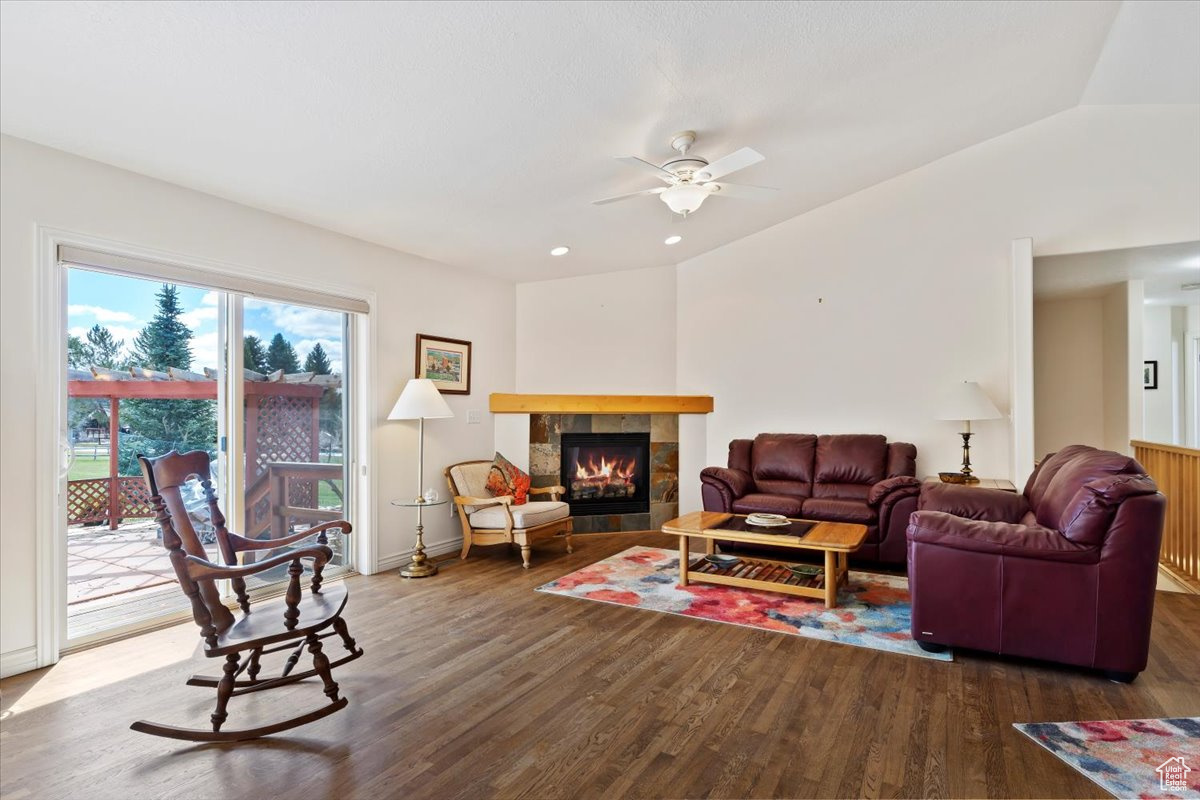 4417 E EDEN HILLS DR