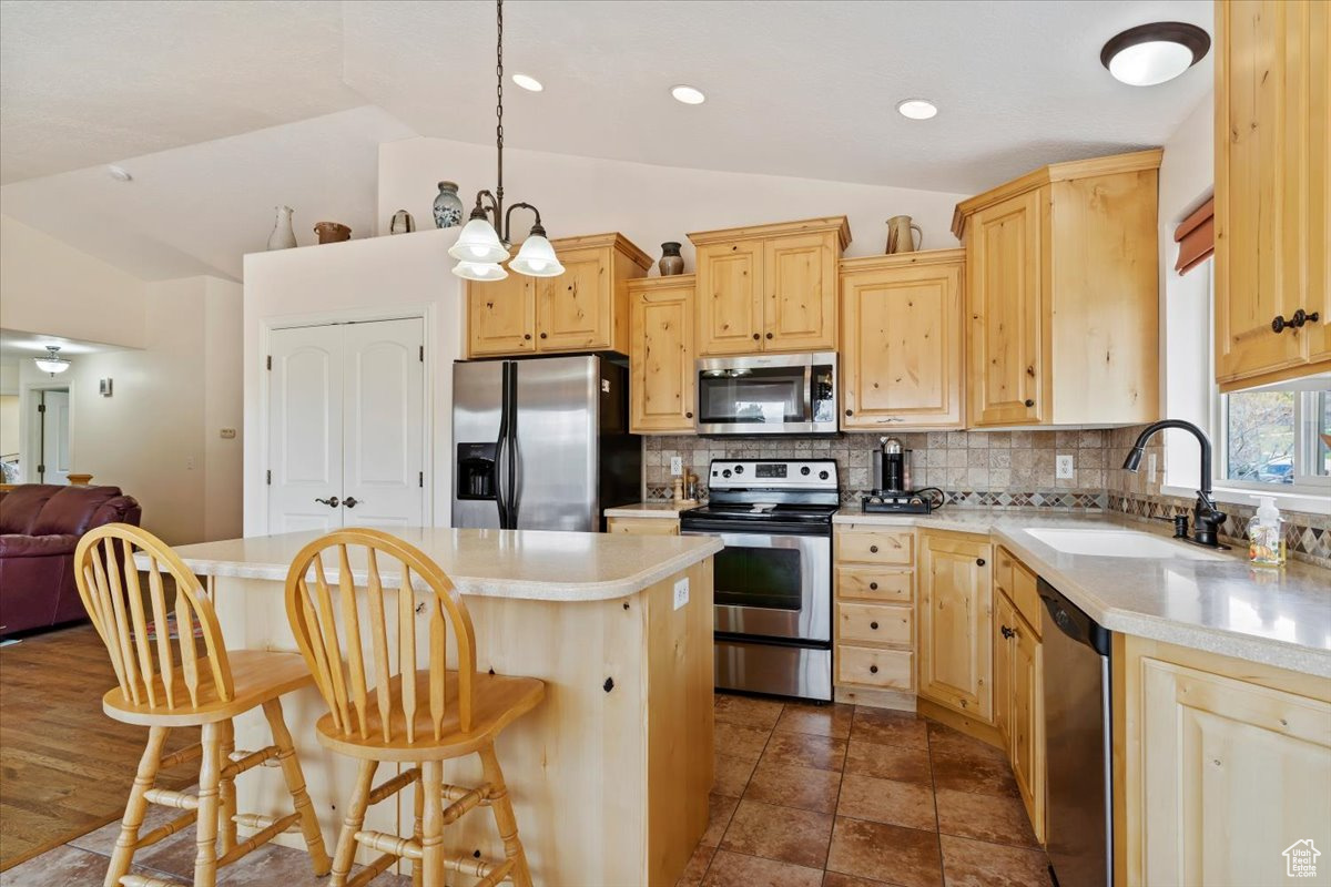 4417 E EDEN HILLS DR