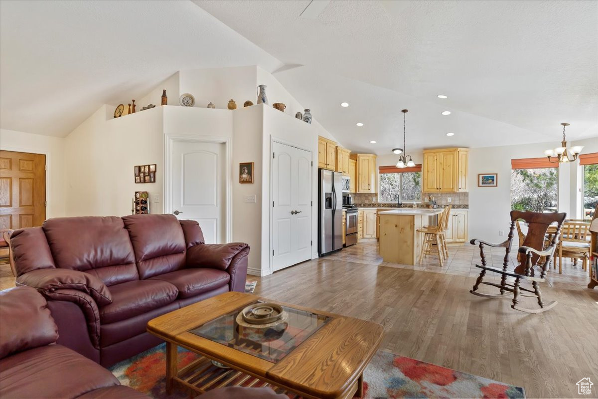 4417 E EDEN HILLS DR