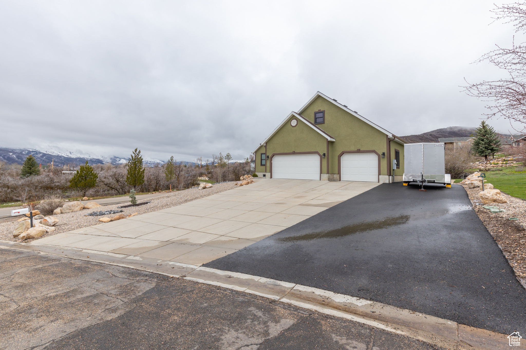 5108 N WOLF RIDGE CIR