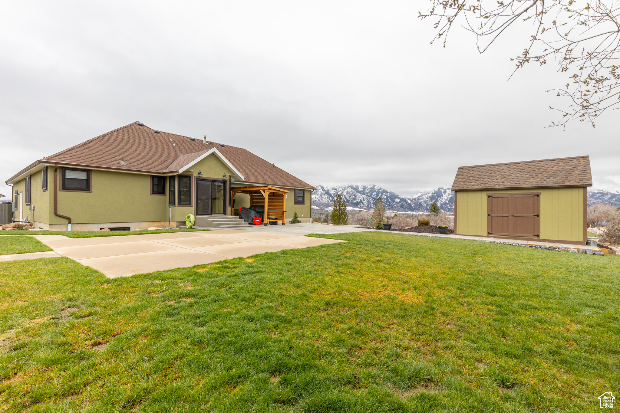 5108 N WOLF RIDGE CIR