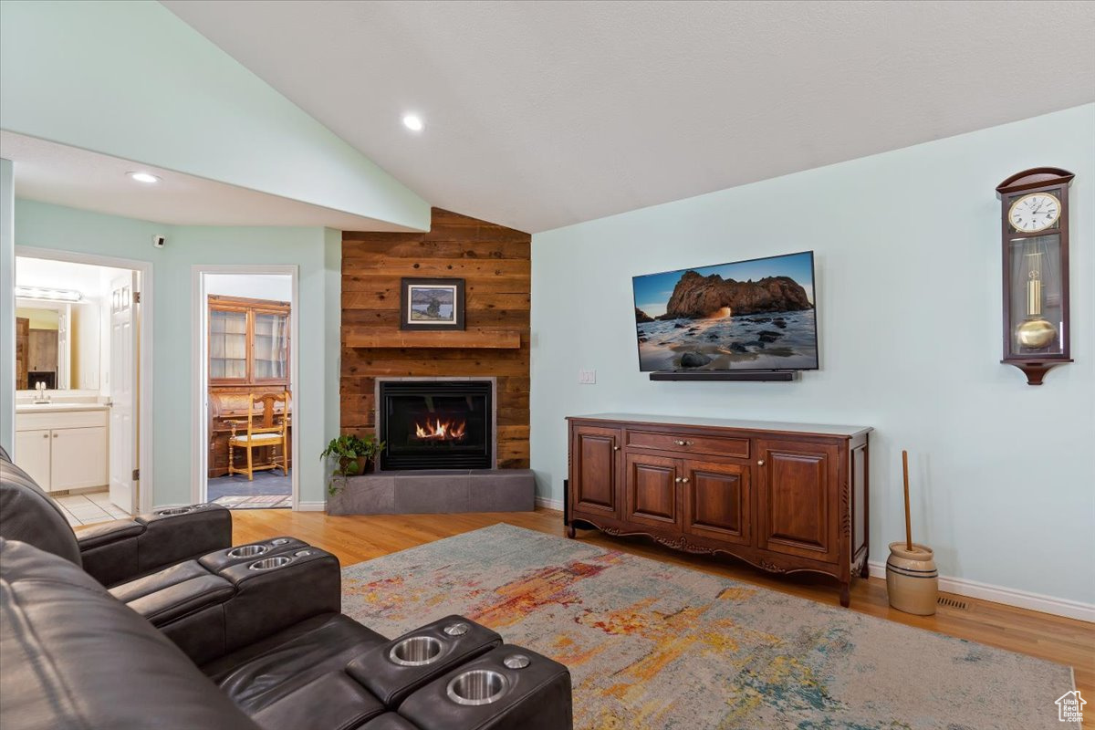 5108 N WOLF RIDGE CIR