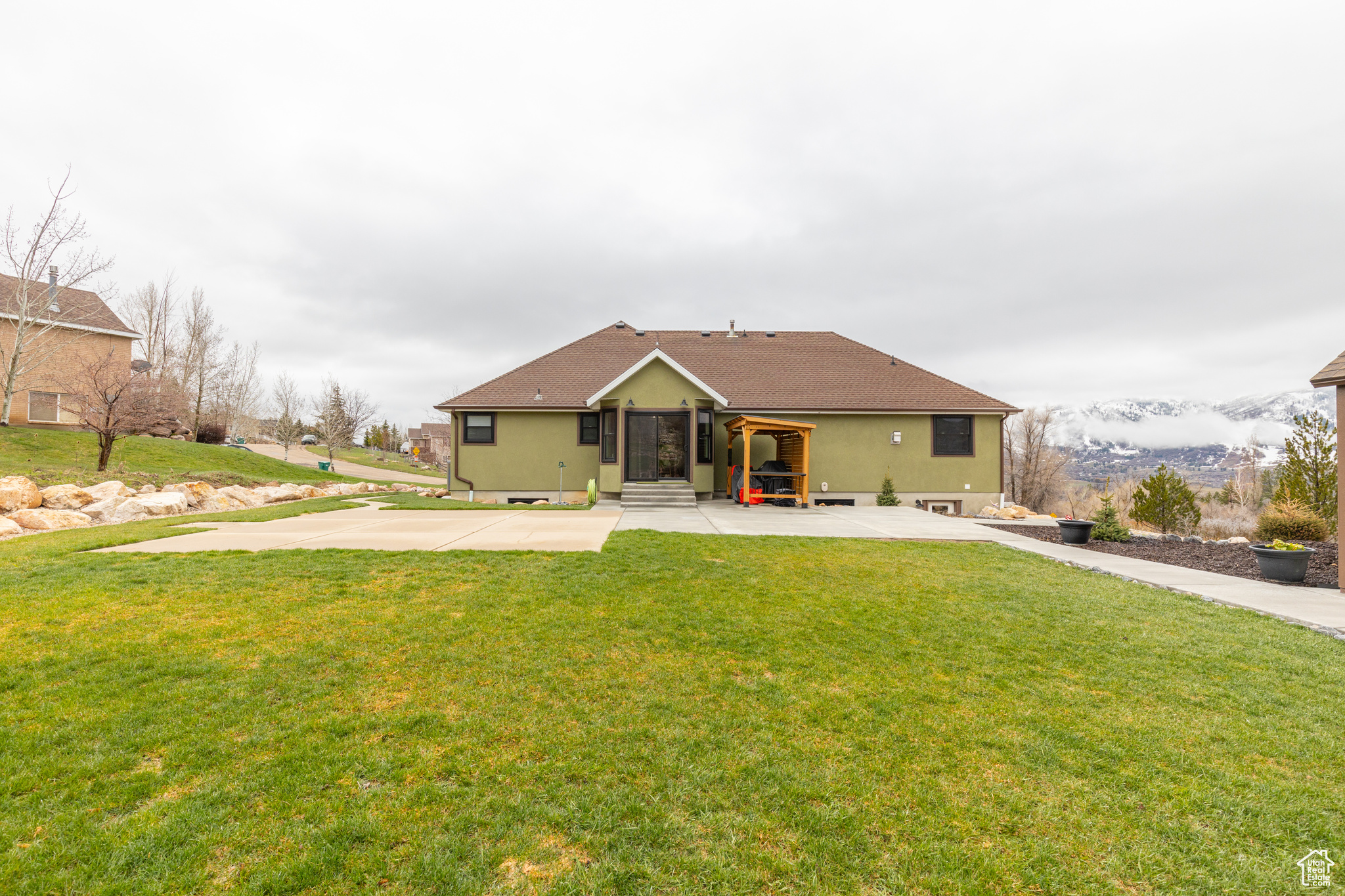 5108 N WOLF RIDGE CIR
