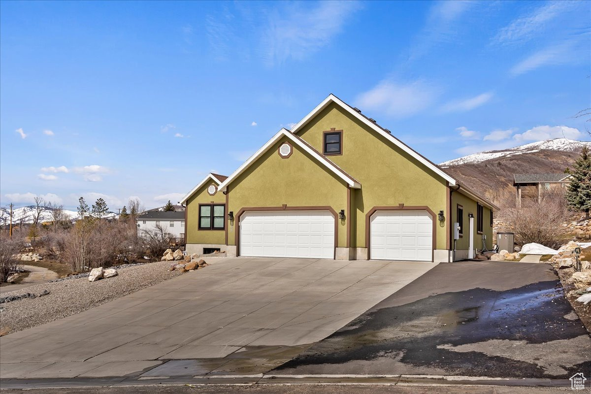 5108 N WOLF RIDGE CIR
