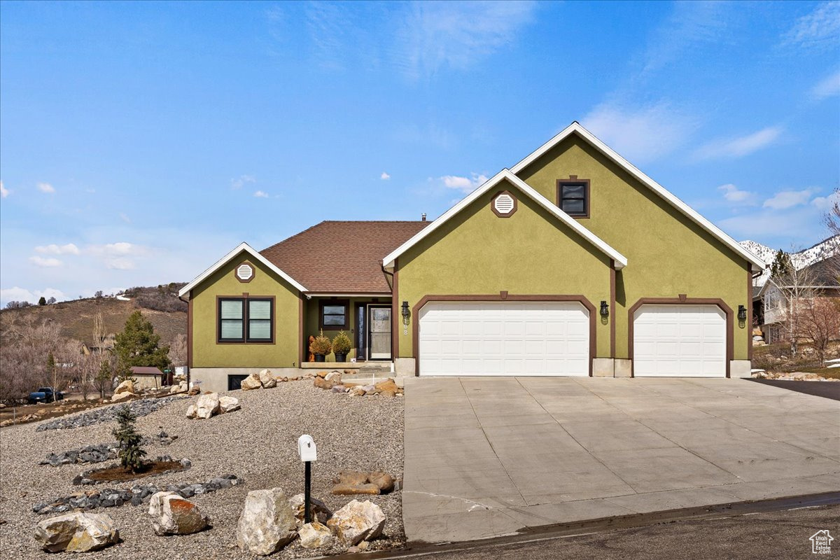 5108 N WOLF RIDGE CIR