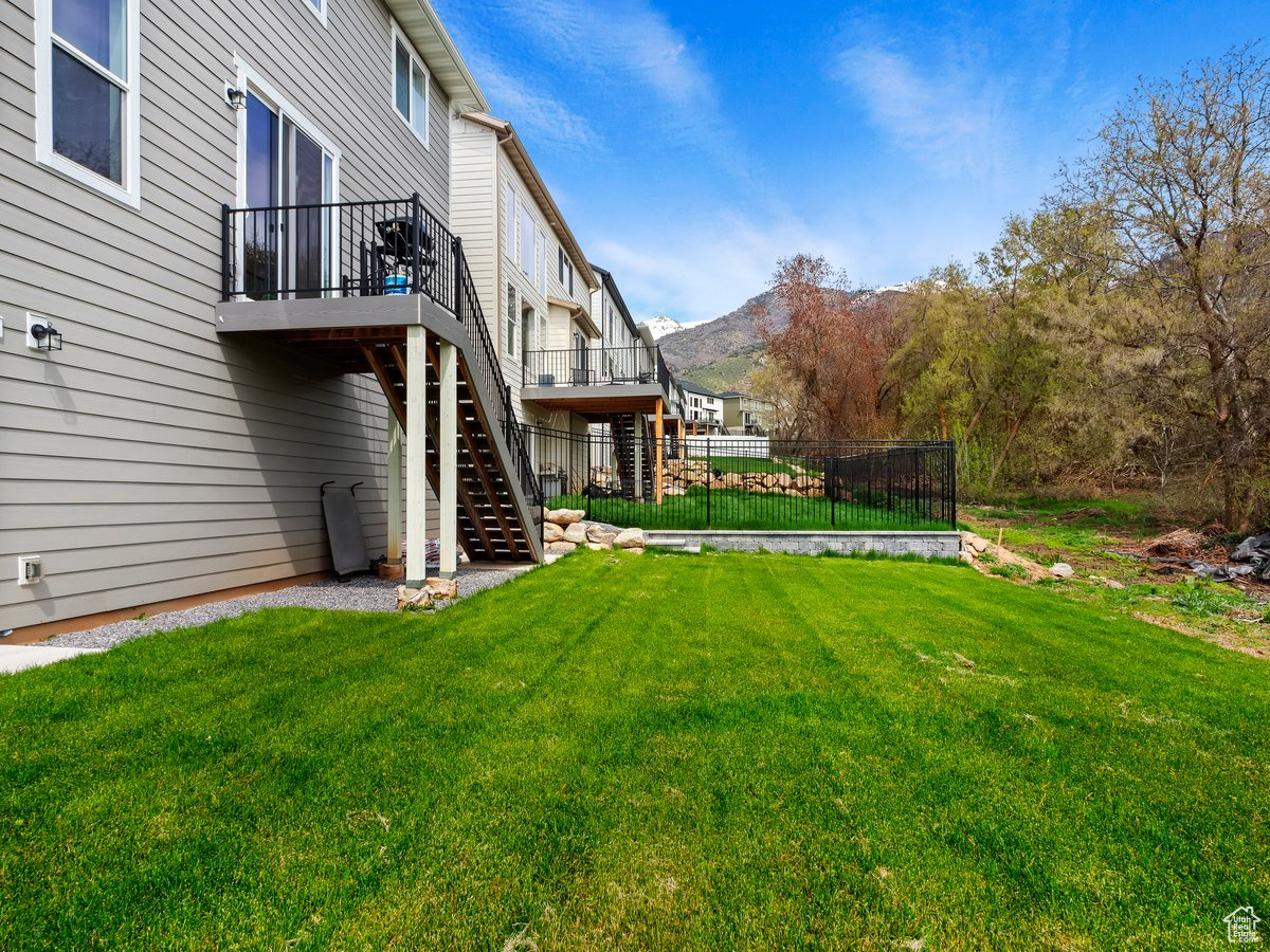 1284 E TALBOT DR