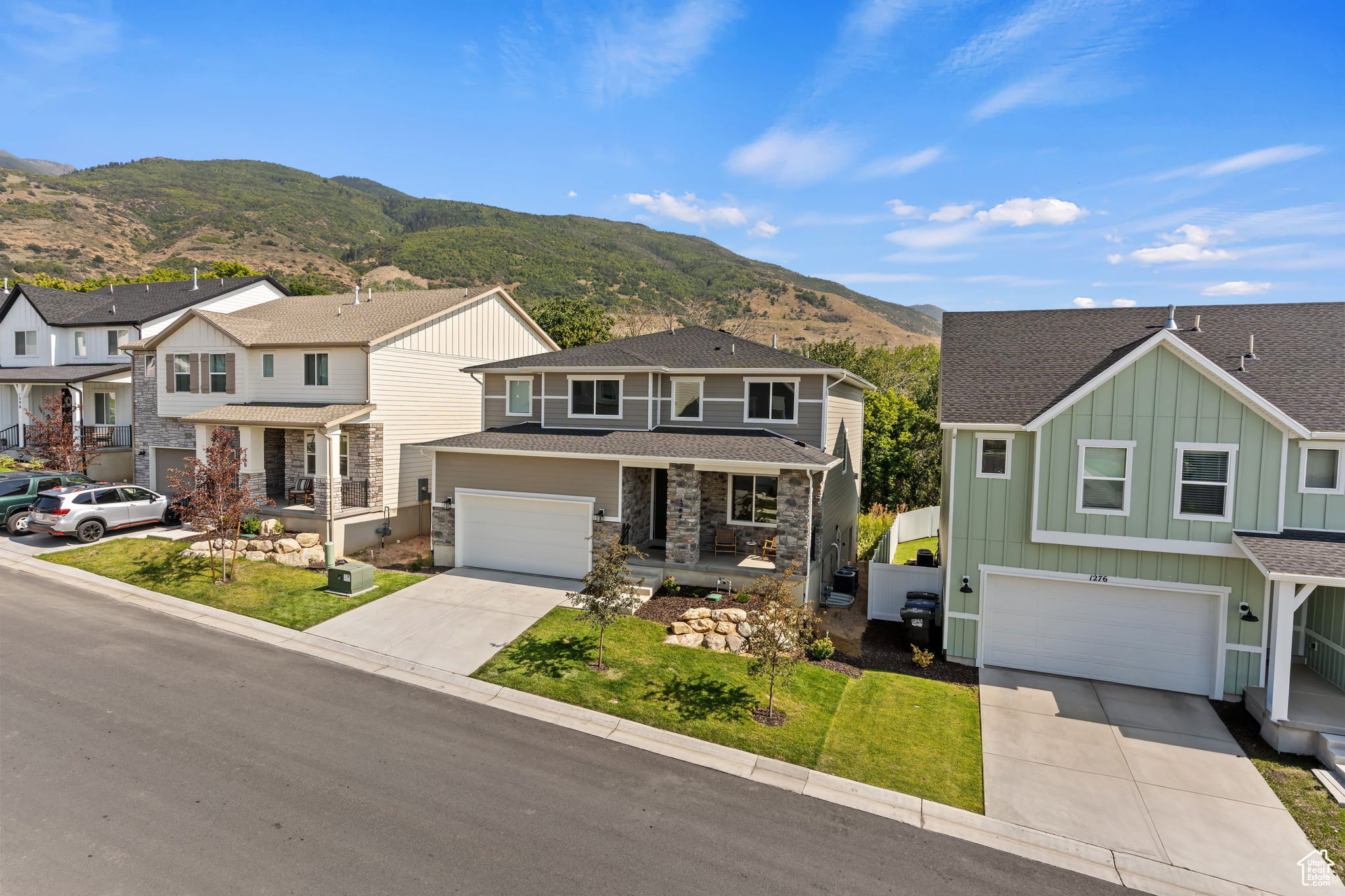 1284 E TALBOT DR