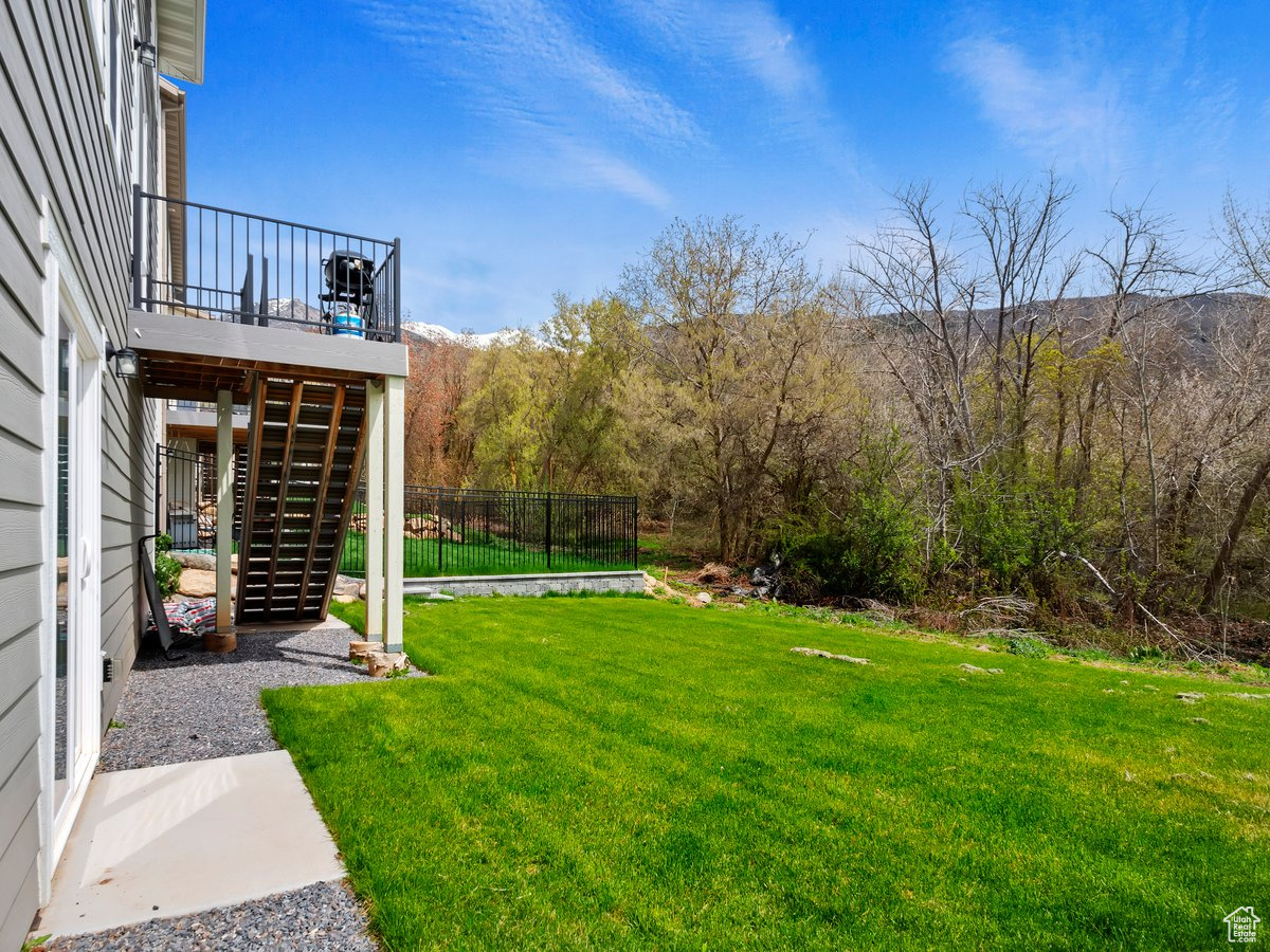 1284 E TALBOT DR