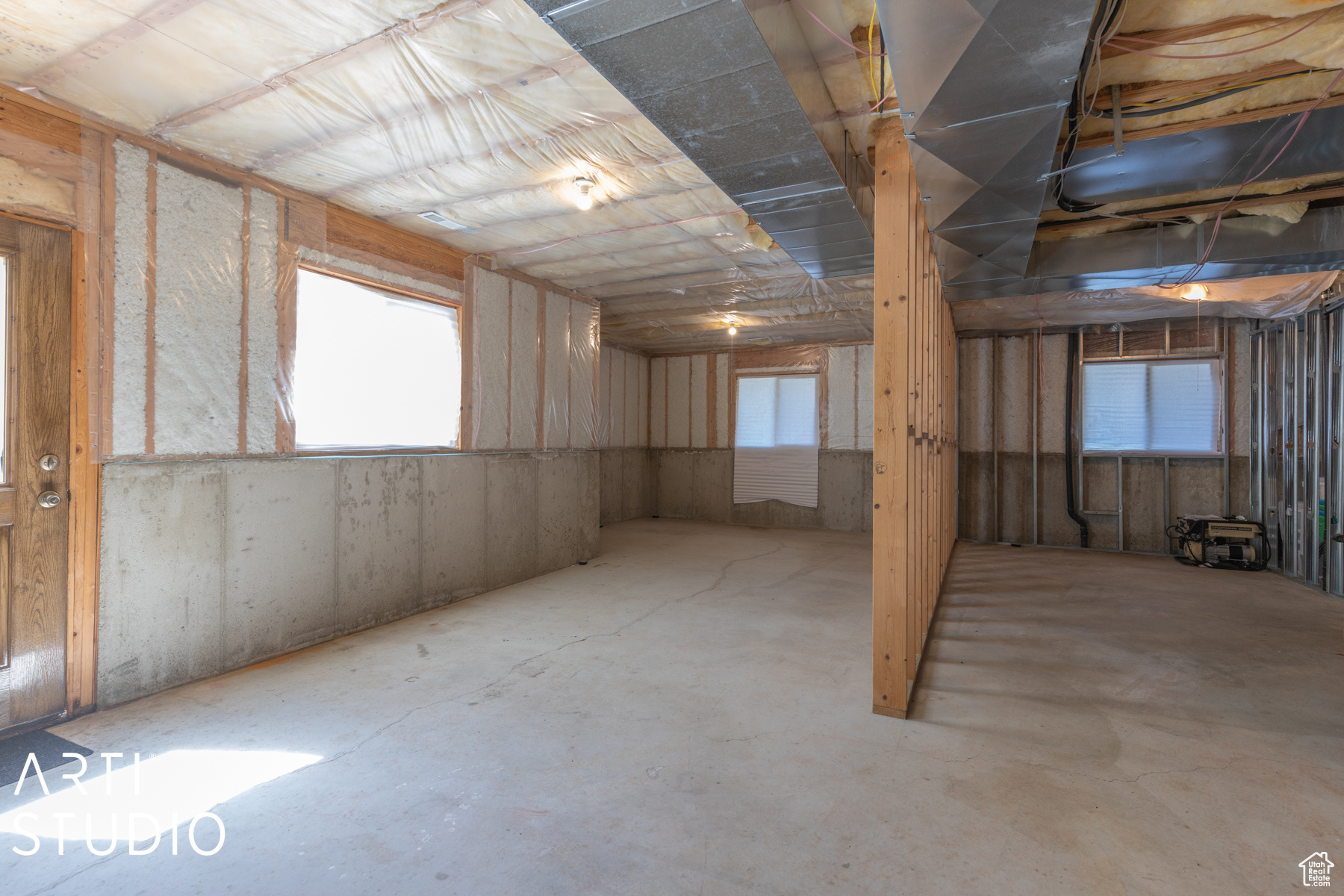 1218 N MAPLE DR