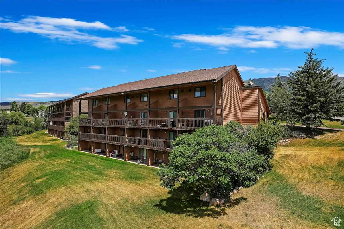 3615 WOLF CREEK DR #1212