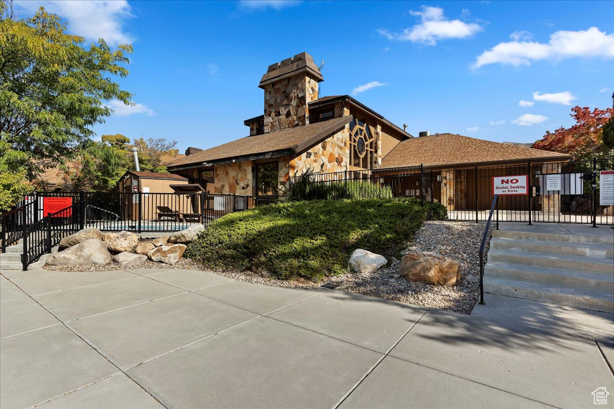 3615 WOLF CREEK DR #1212