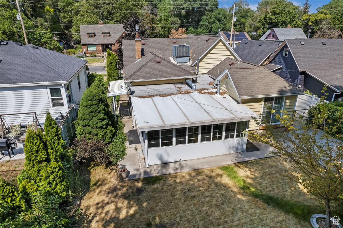 1222 PORTER AVE