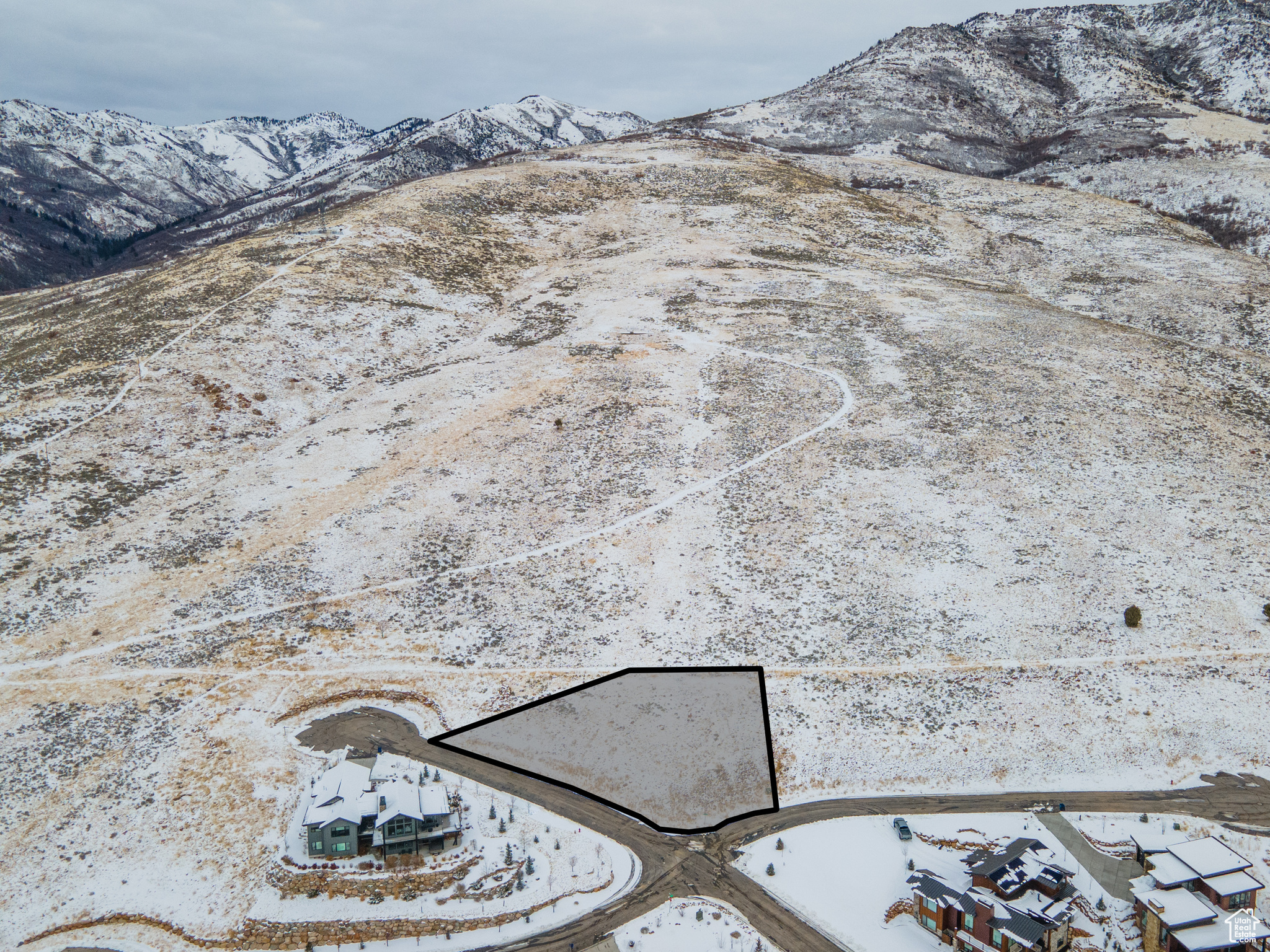 4058 N MOUNTAIN RIDGE DR Unit: 43