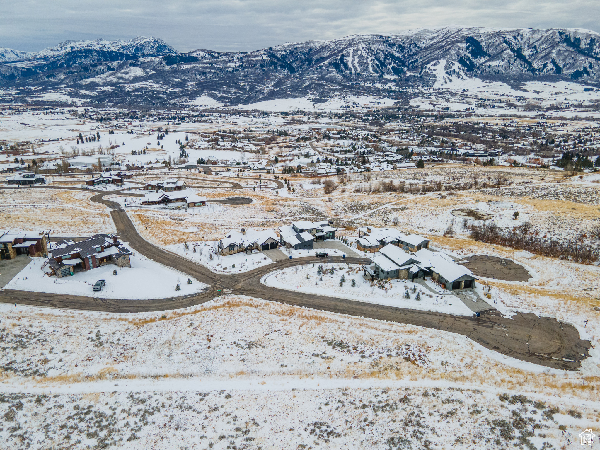 4058 N MOUNTAIN RIDGE DR Unit: 43