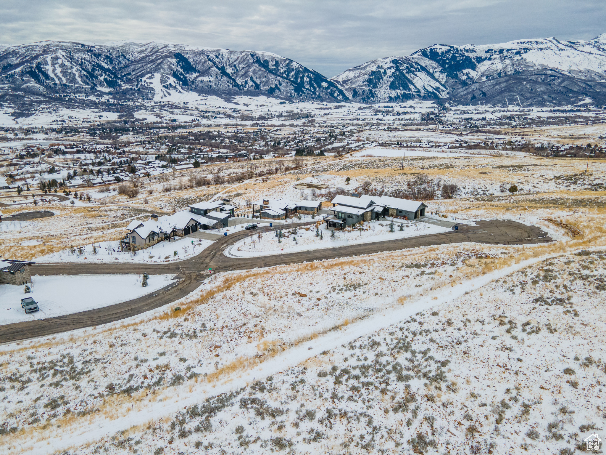 4058 N MOUNTAIN RIDGE DR Unit: 43