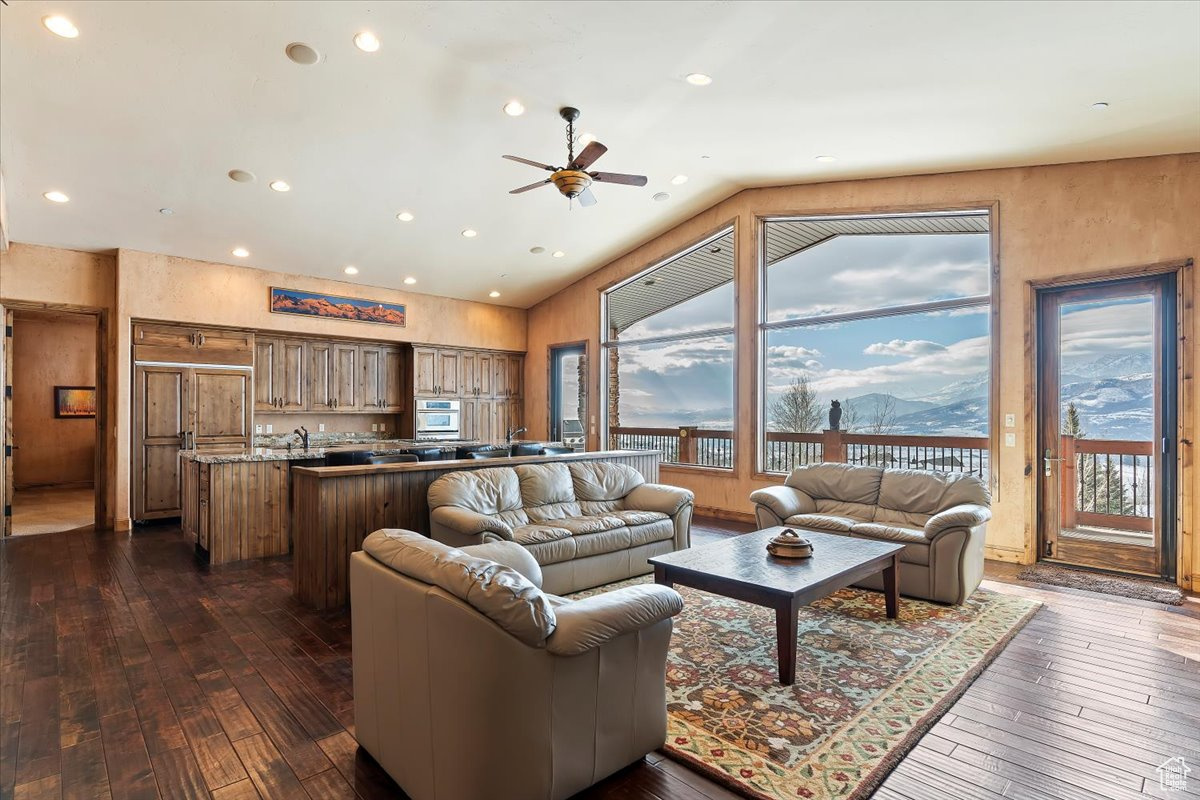 5384 E ELKHORN CIR