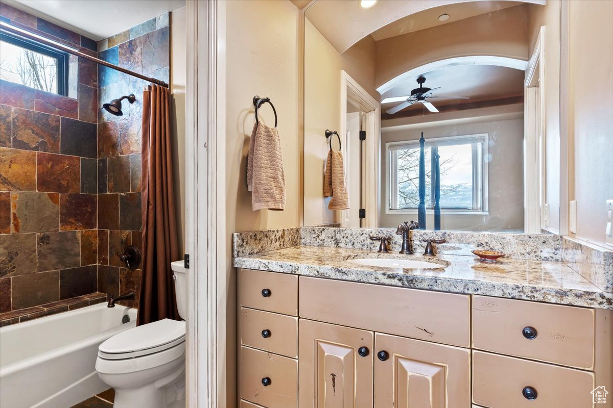 5384 E ELKHORN CIR