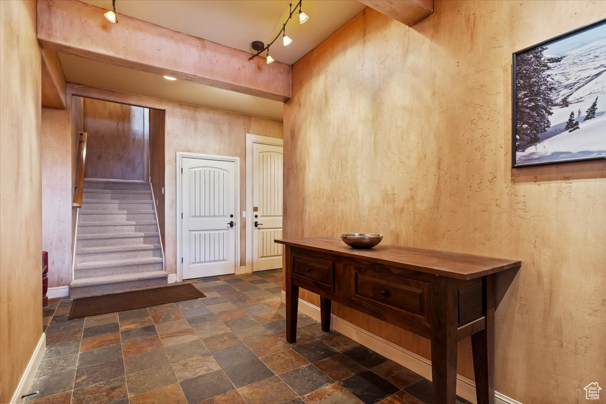 5384 E ELKHORN CIR