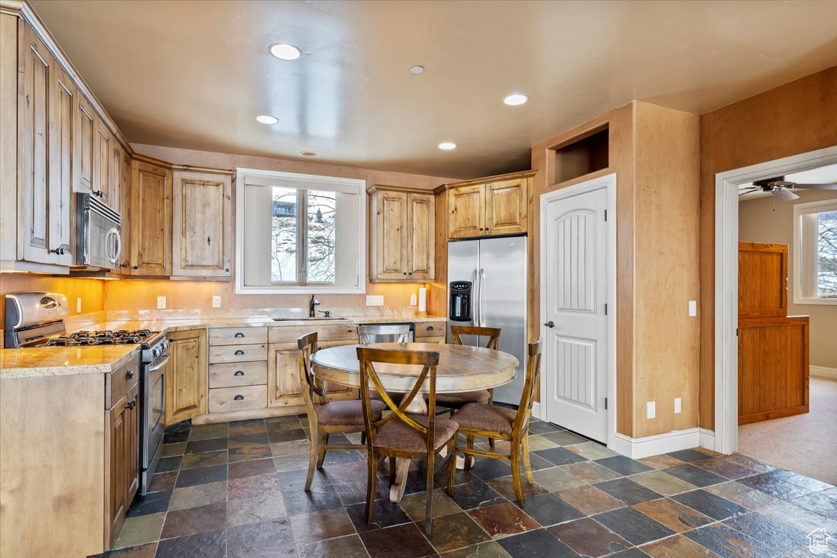 5384 E ELKHORN CIR