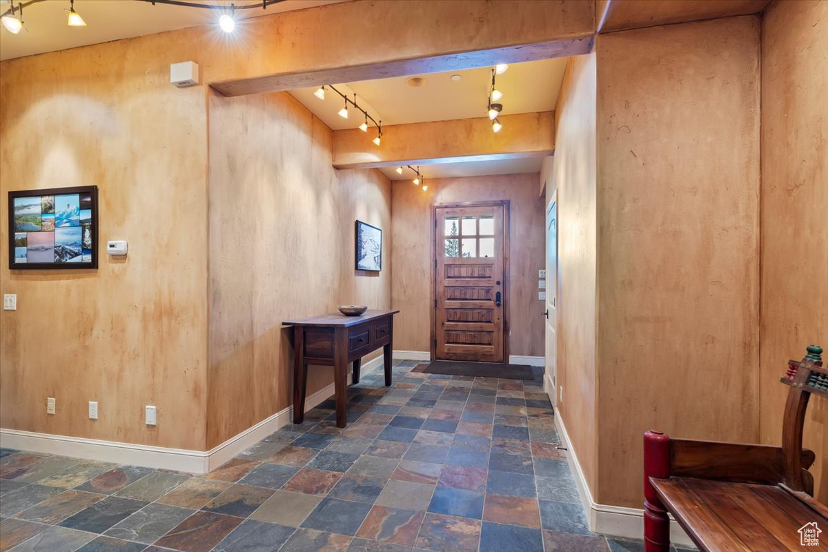 5384 E ELKHORN CIR