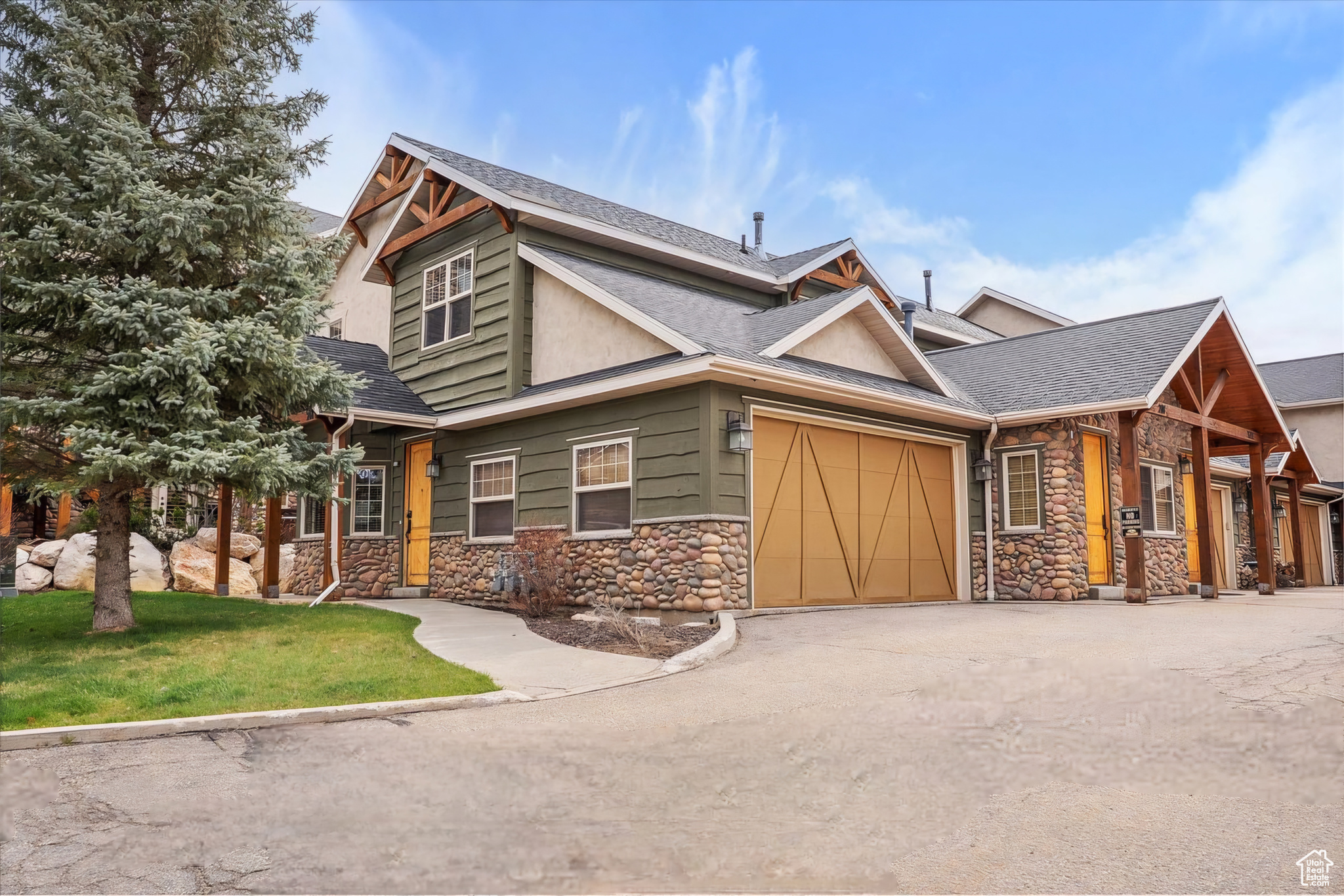 3634 N HUNTSMAN PATH #C201
