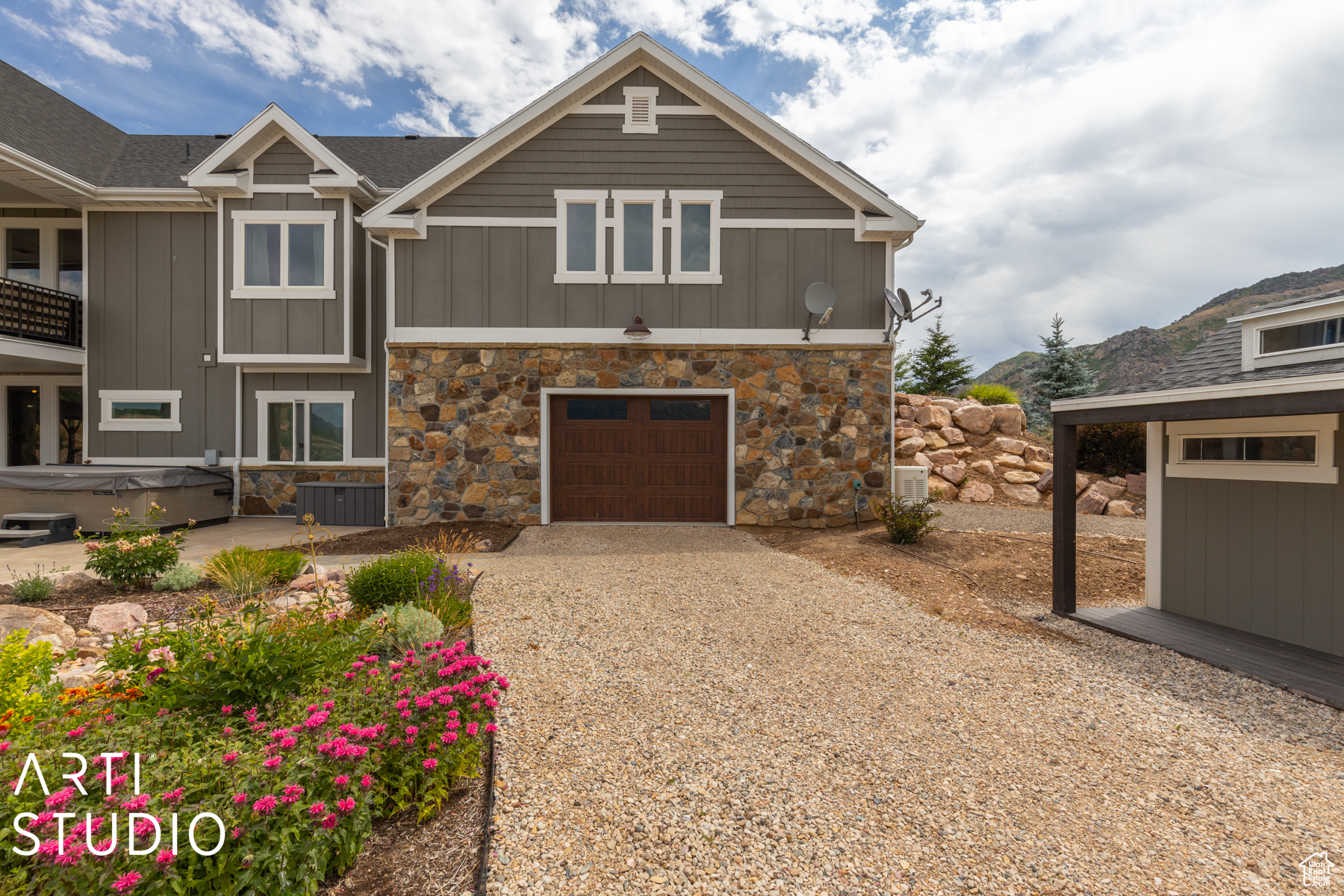 10350 E HWY 39