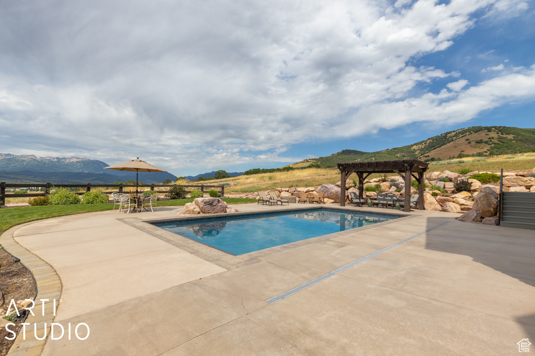 10350 E HWY 39