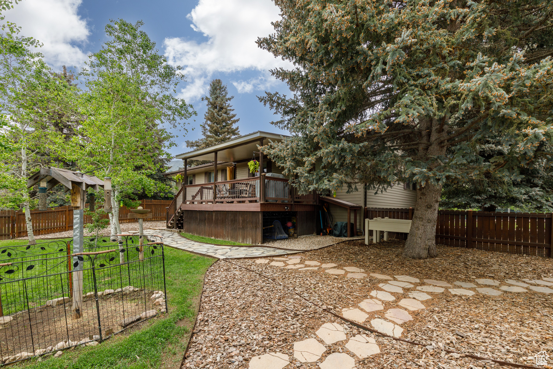 3250 N RIVER DR