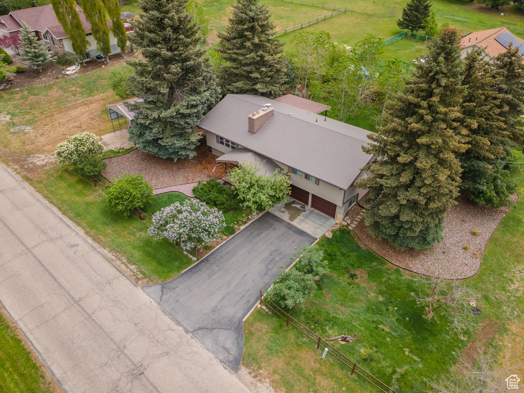 3250 N RIVER DR