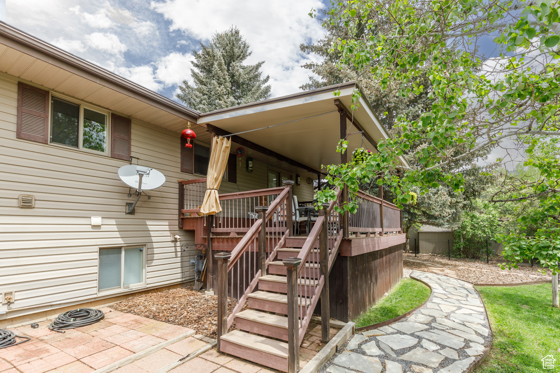 3250 N RIVER DR