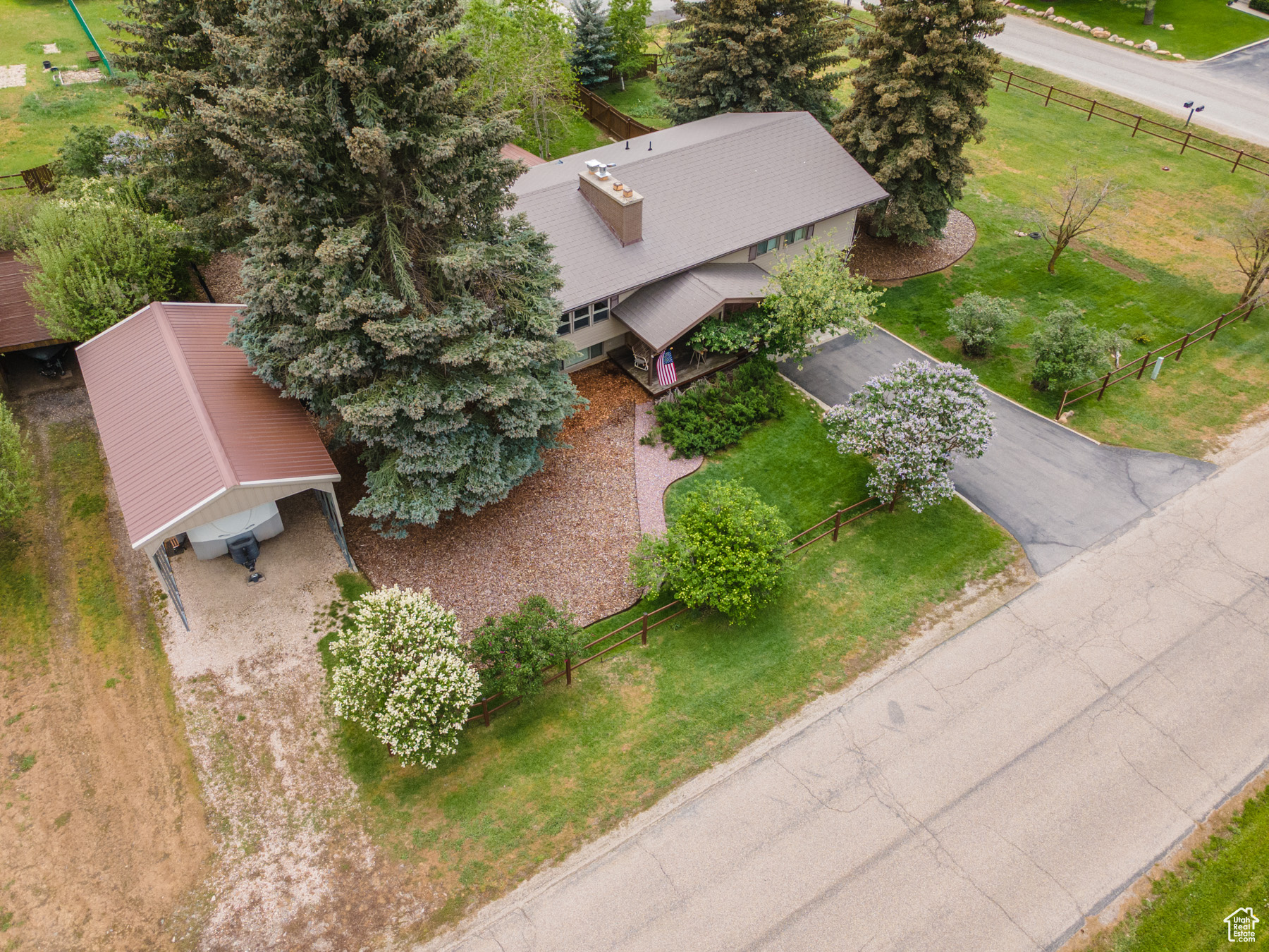 3250 N RIVER DR