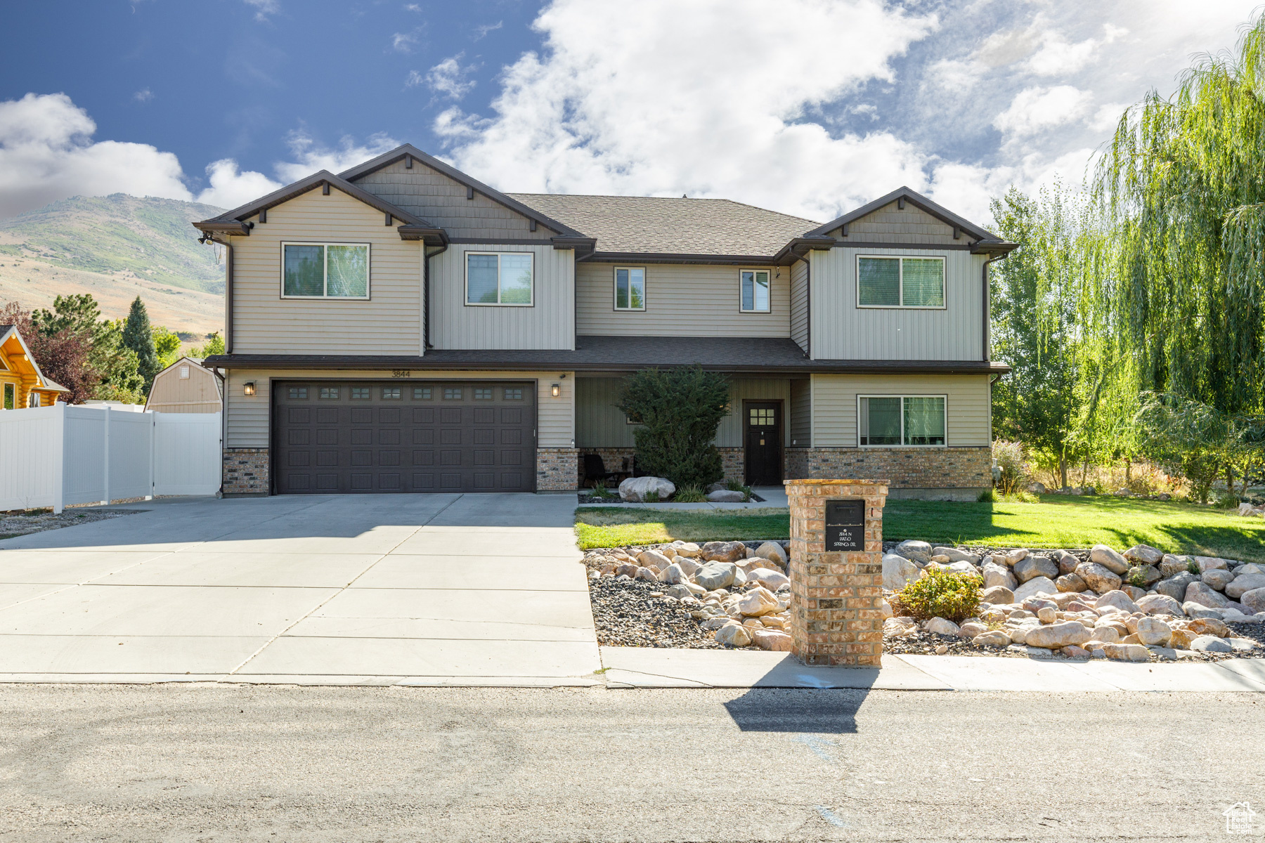 3844 N PATIO SPRINGS DR