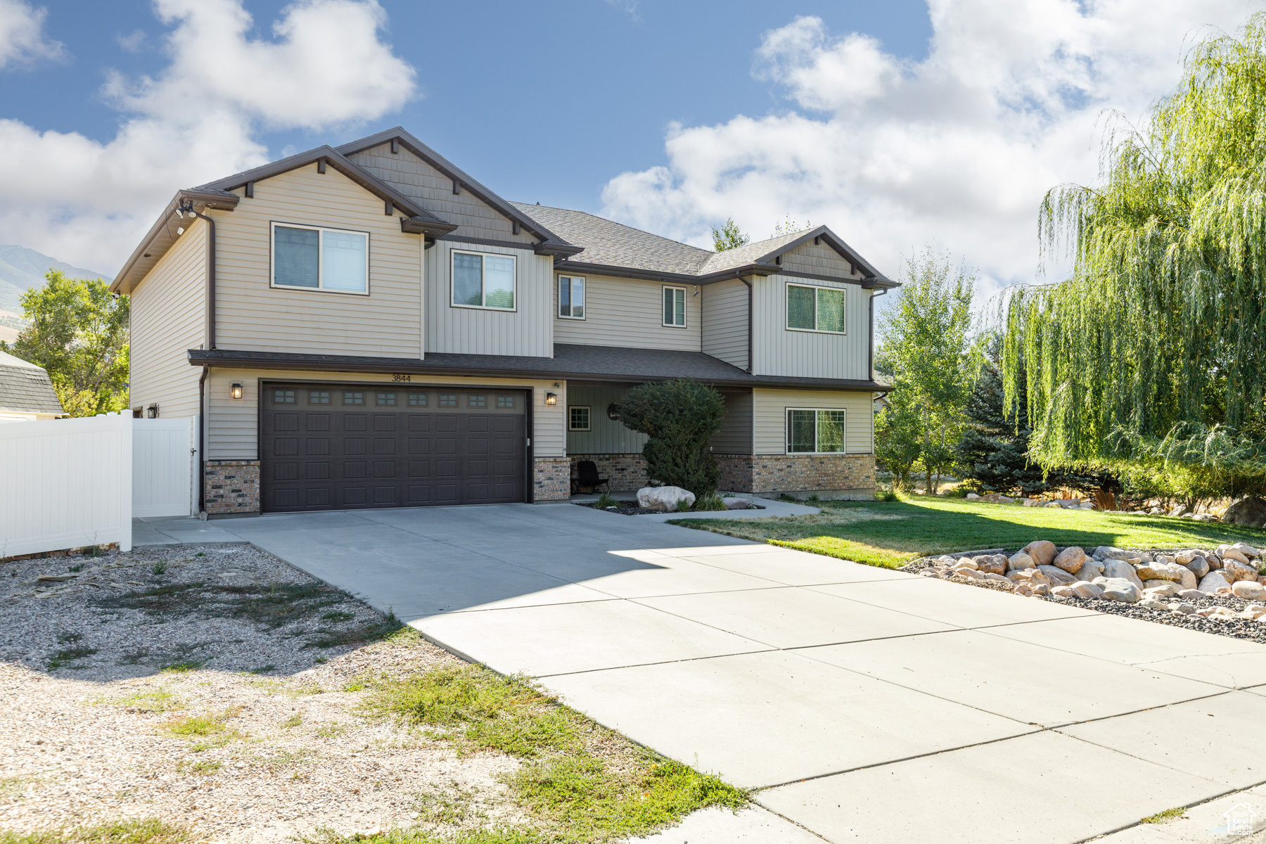 3844 N PATIO SPRINGS DR