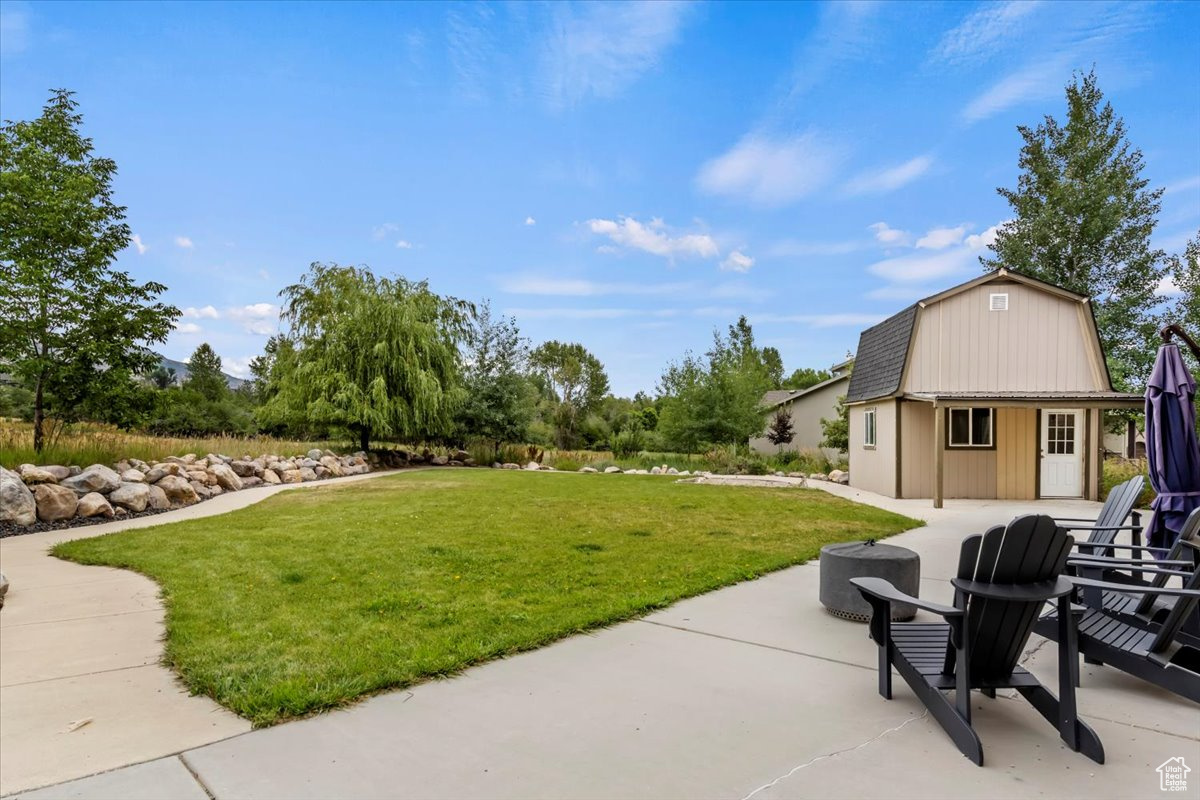 3844 N PATIO SPRINGS DR